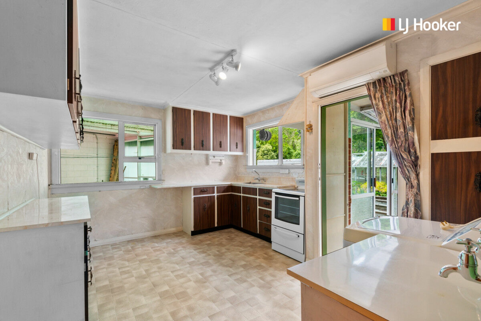 14 Mcglashan Street, GLENLEITH