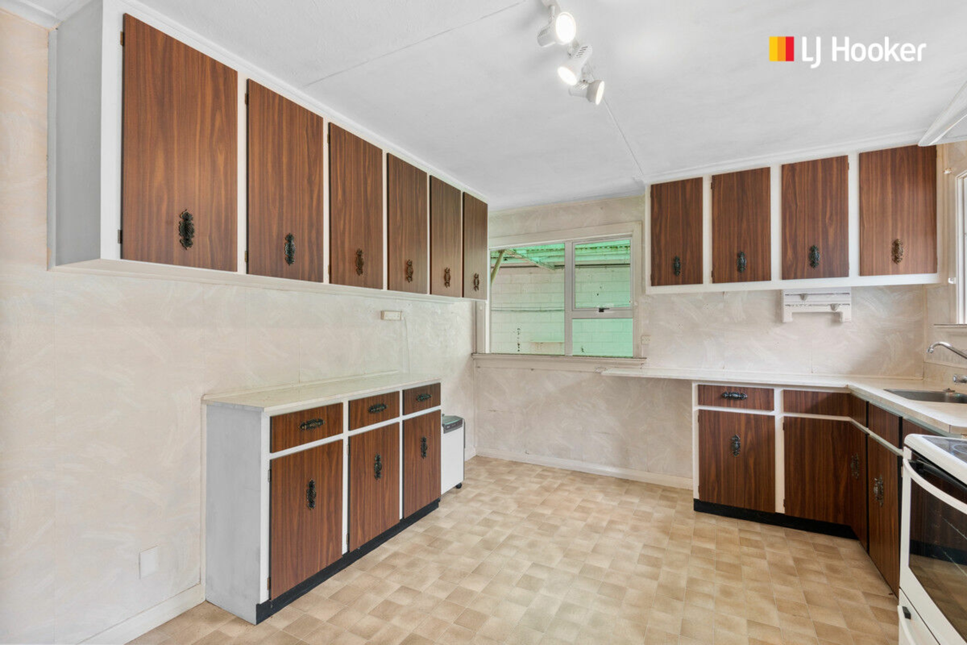 14 Mcglashan Street, GLENLEITH