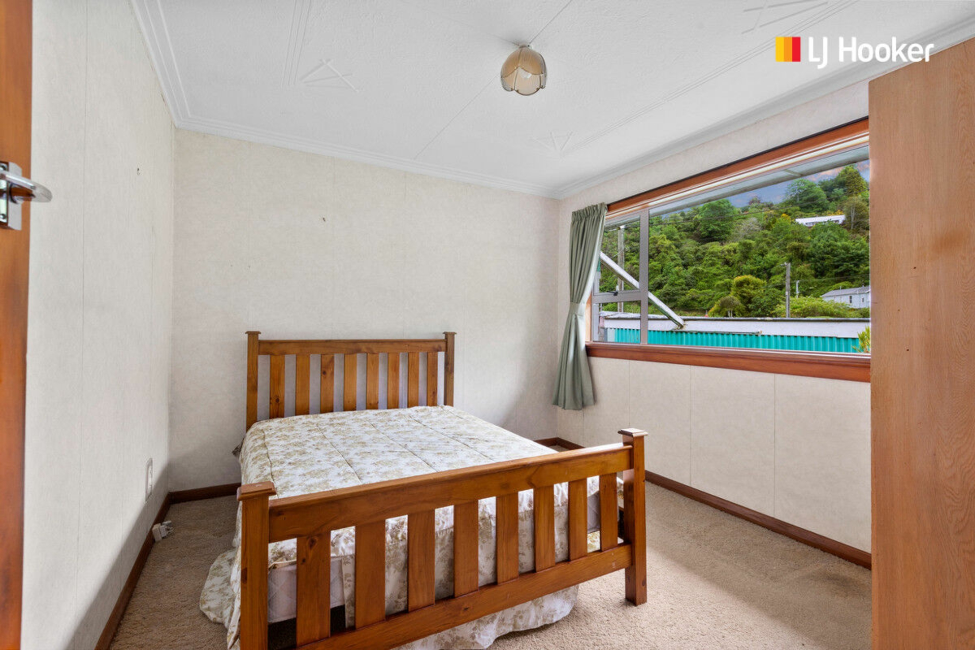 14 Mcglashan Street, GLENLEITH