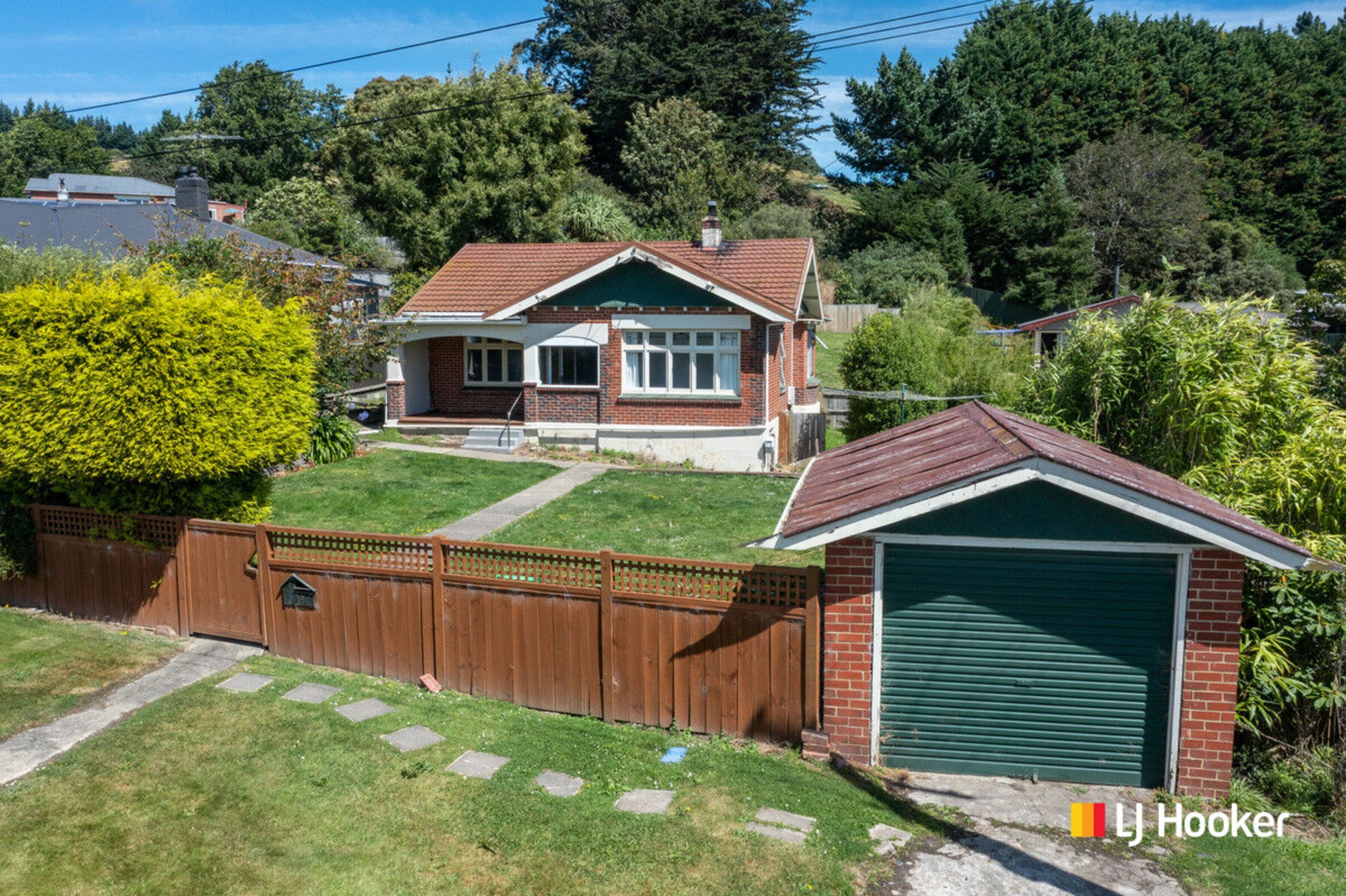 19 Thoreau Street, CONCORD