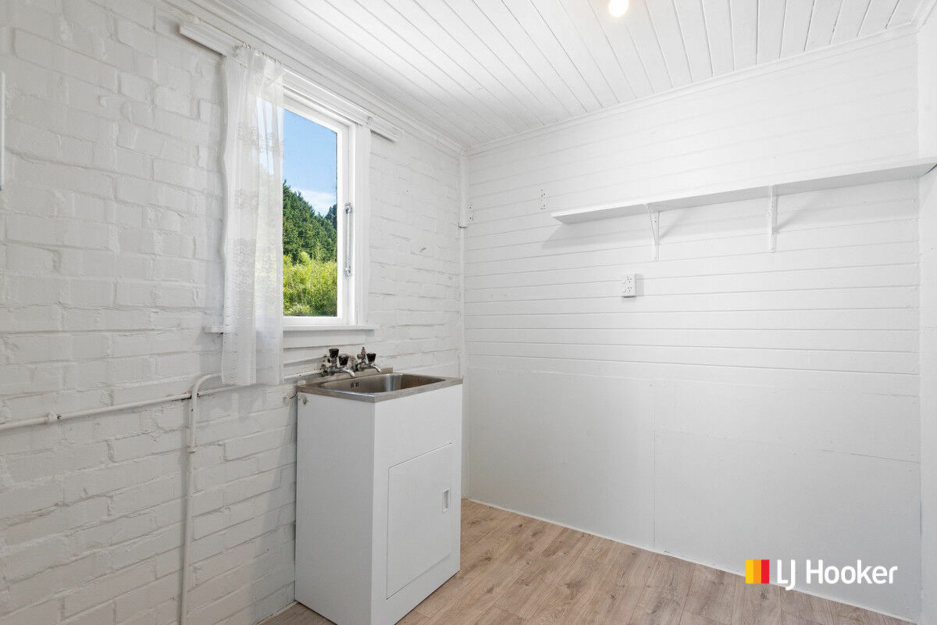 19 Thoreau Street, CONCORD