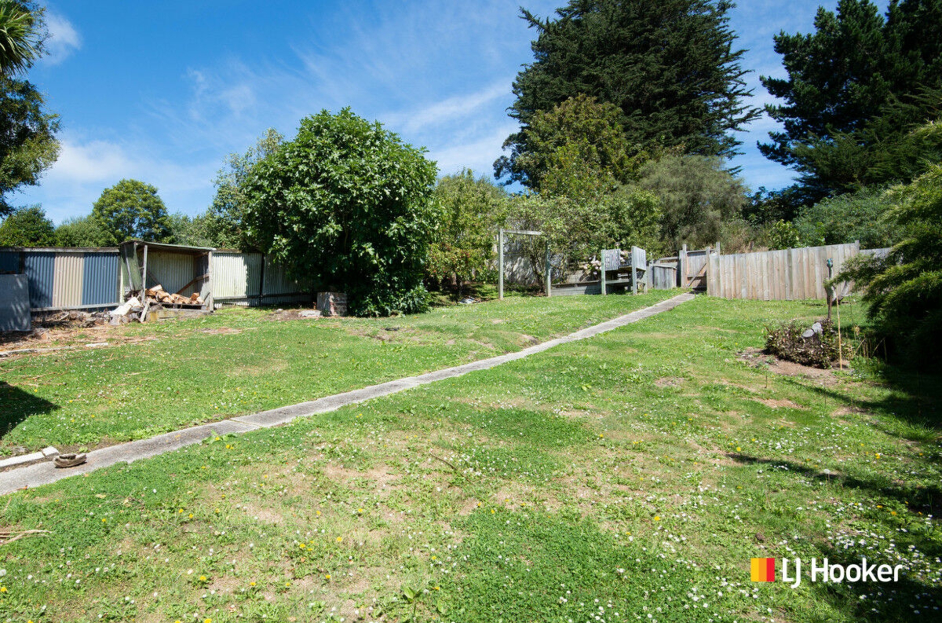 19 Thoreau Street, CONCORD