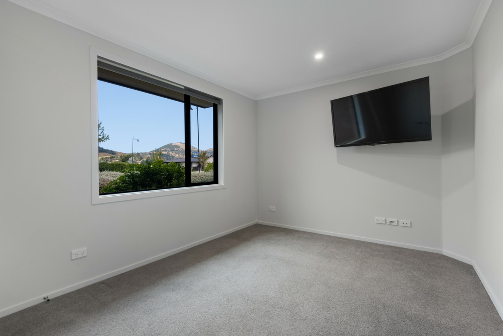 1 Carrick Place, MOSGIEL