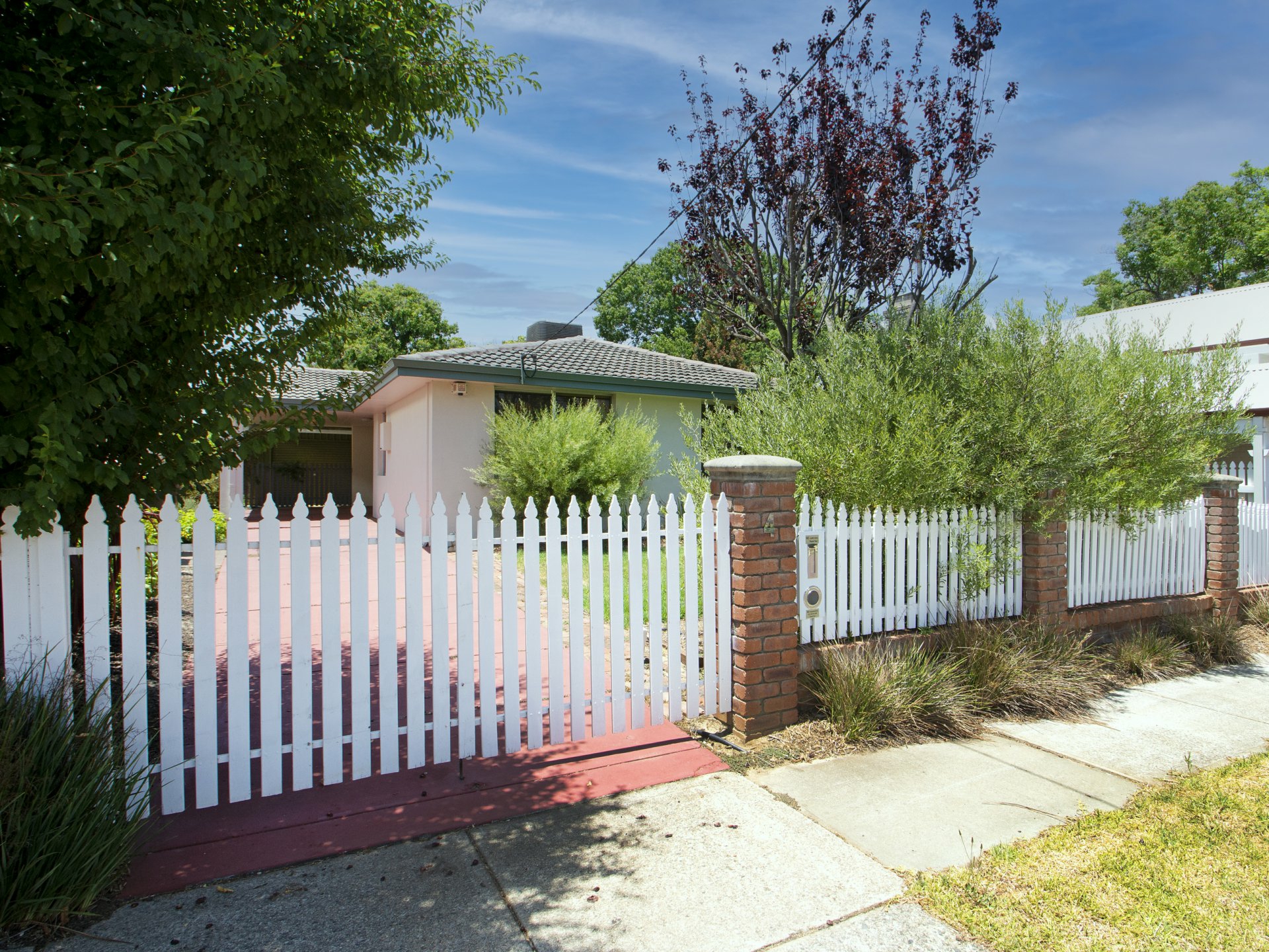 4 Hubert Street, GUILDFORD
