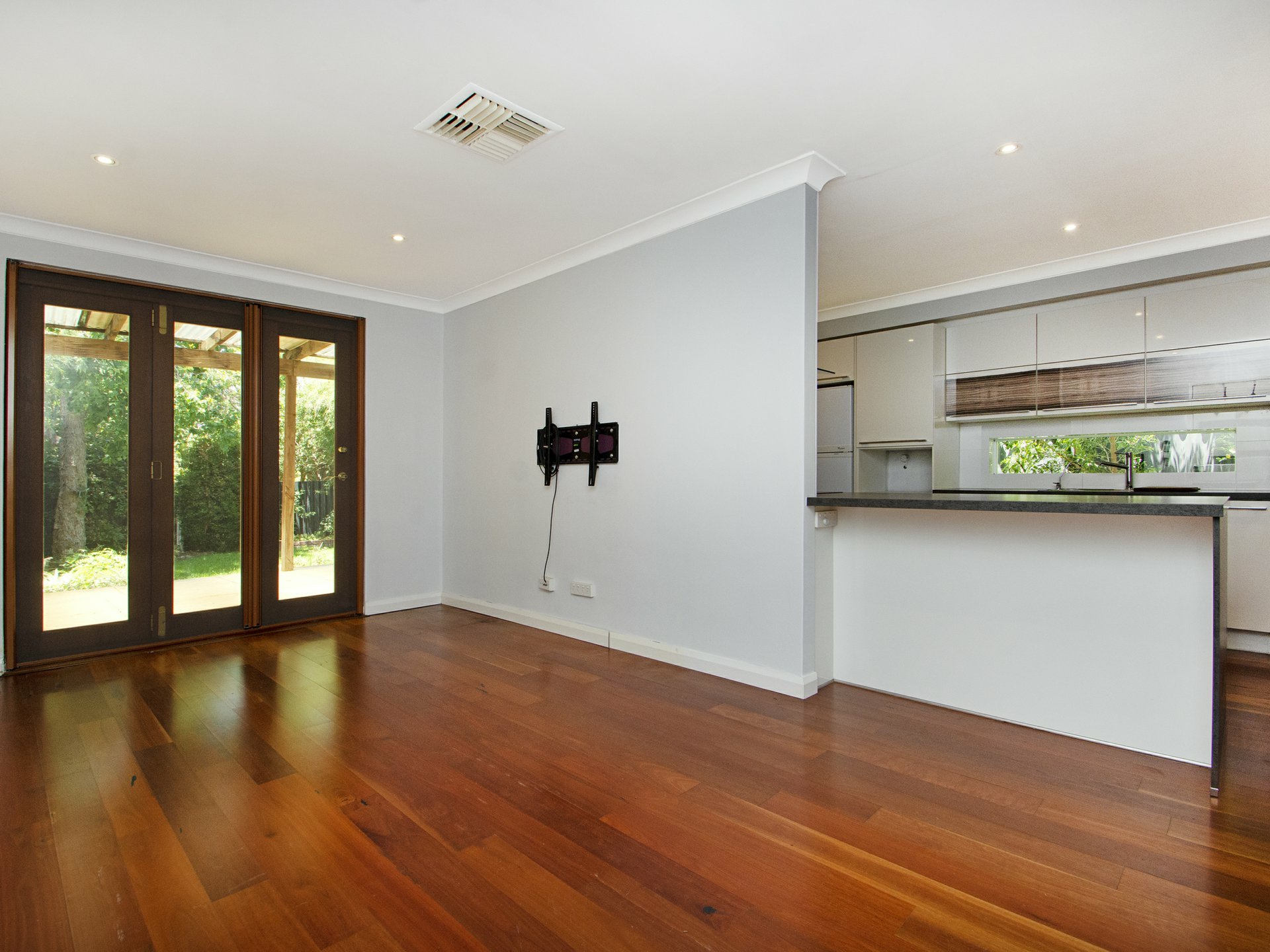 4 Hubert Street, GUILDFORD