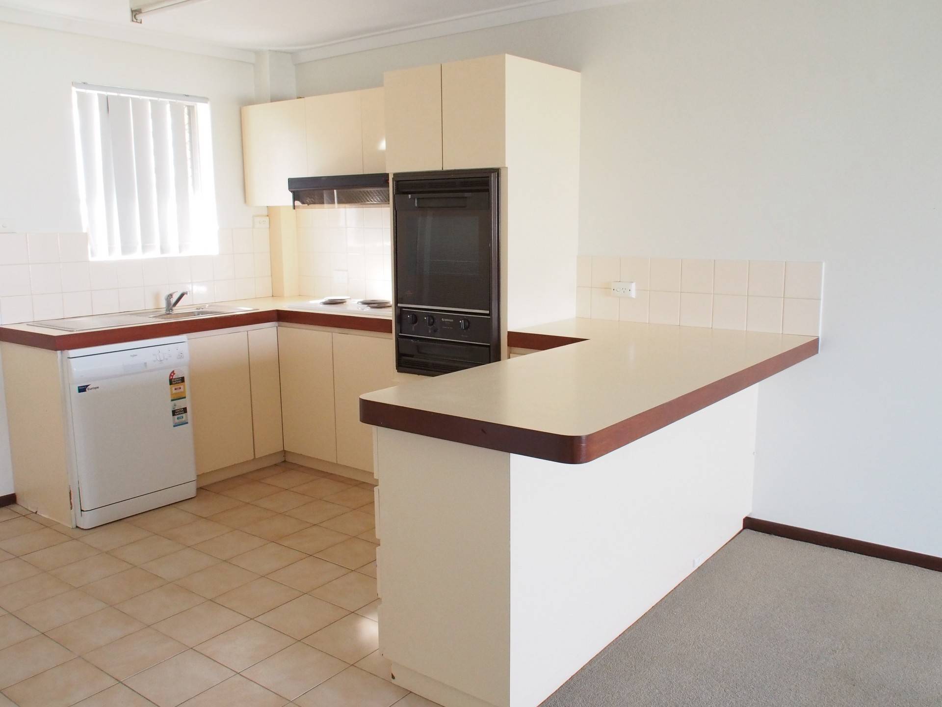 13/2 Pearl Parade, SCARBOROUGH