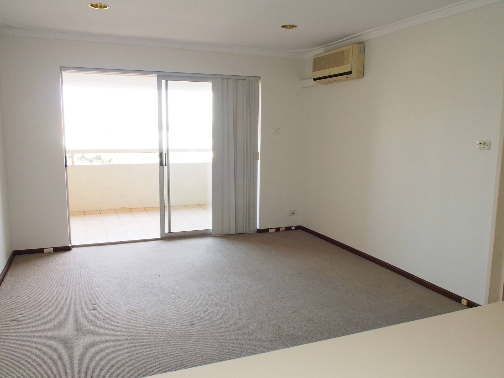 13/2 Pearl Parade, SCARBOROUGH