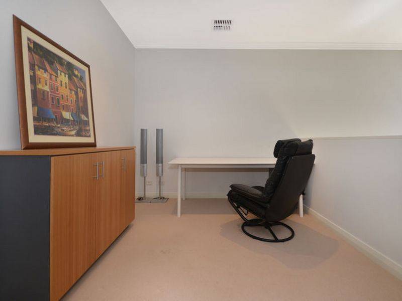8 Washing Lane, PERTH