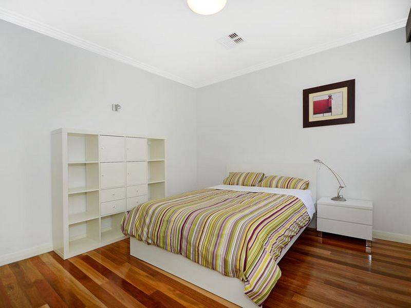 8 Washing Lane, PERTH