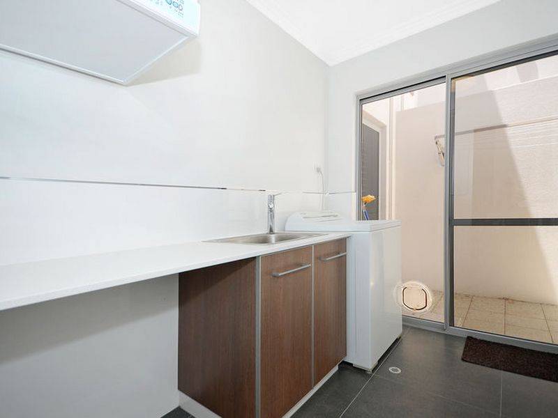 8 Washing Lane, PERTH