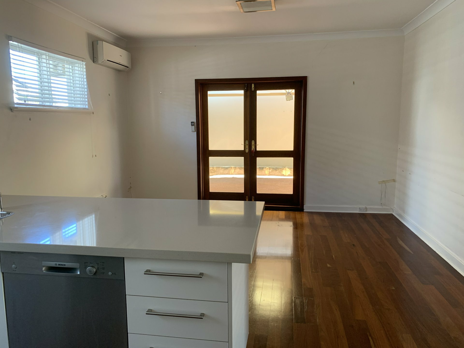 135 Flamborough, DOUBLEVIEW