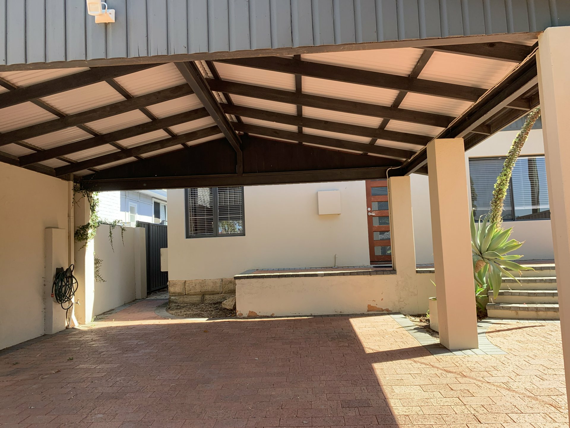 135 Flamborough, DOUBLEVIEW