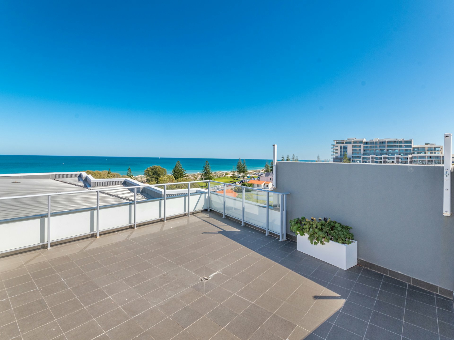 7/285 West Coast Highway, SCARBOROUGH