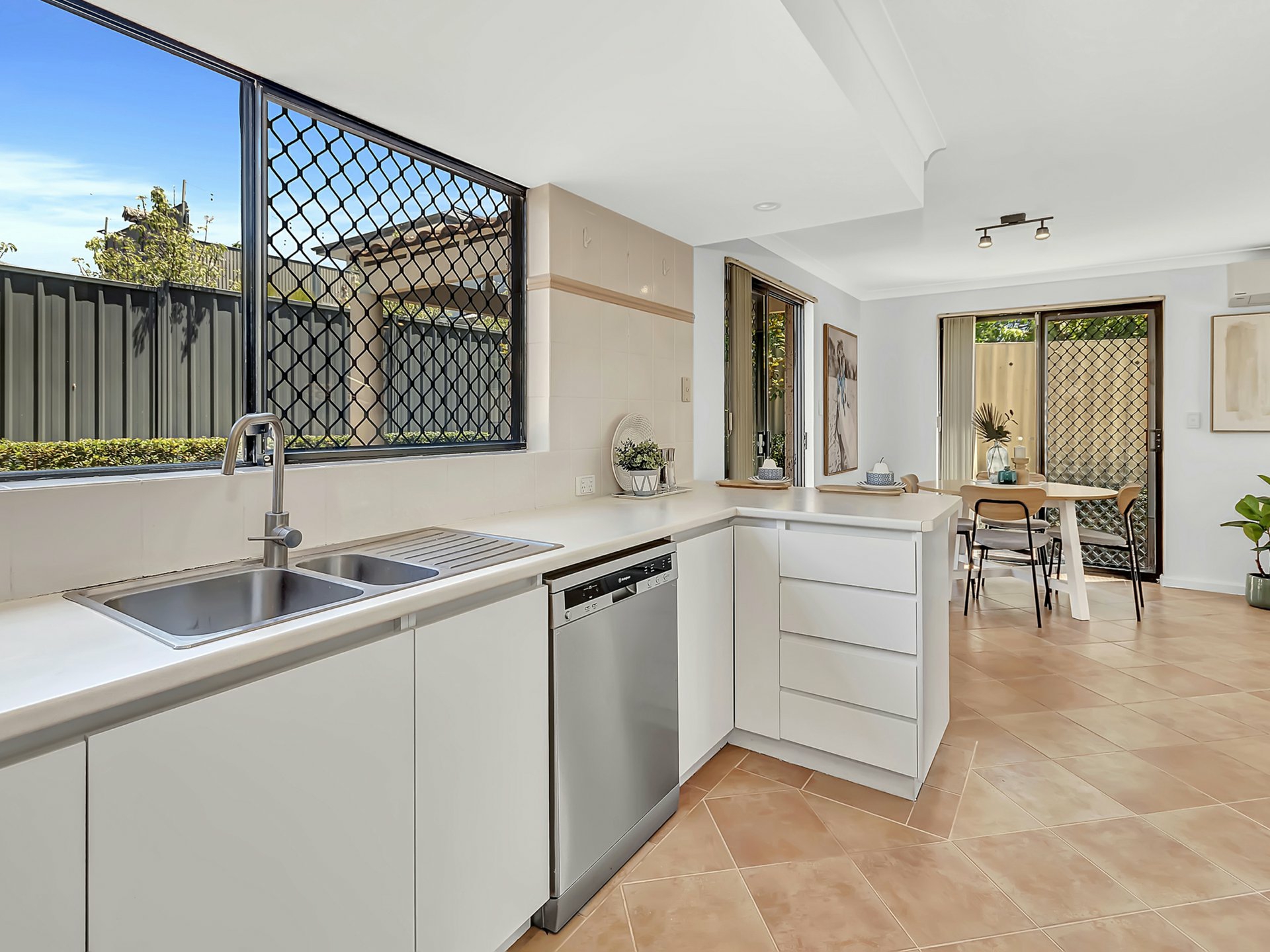47b Brighton Rd — photo 11 of 30