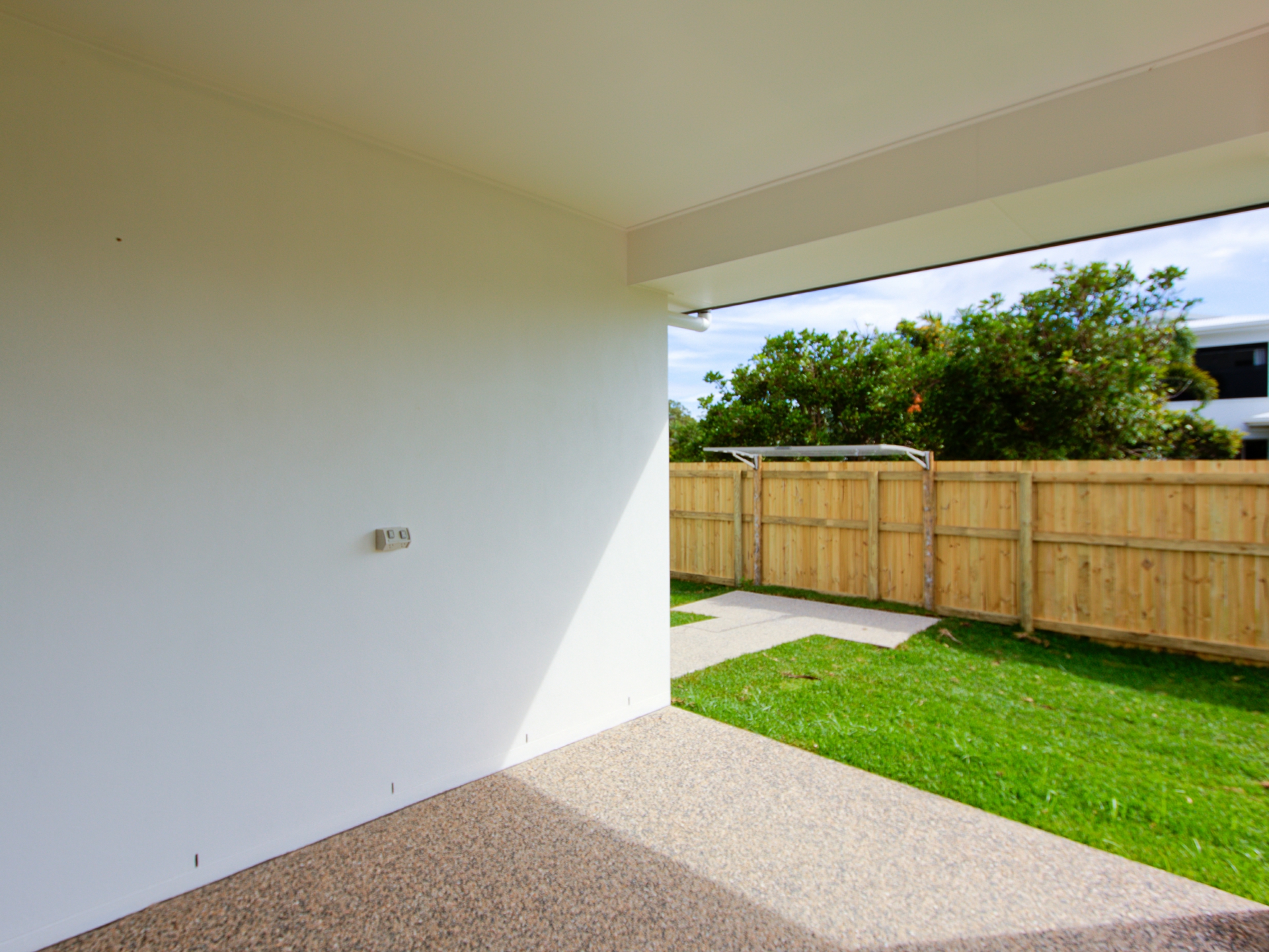2 Seafarer Court, Blacks Beach