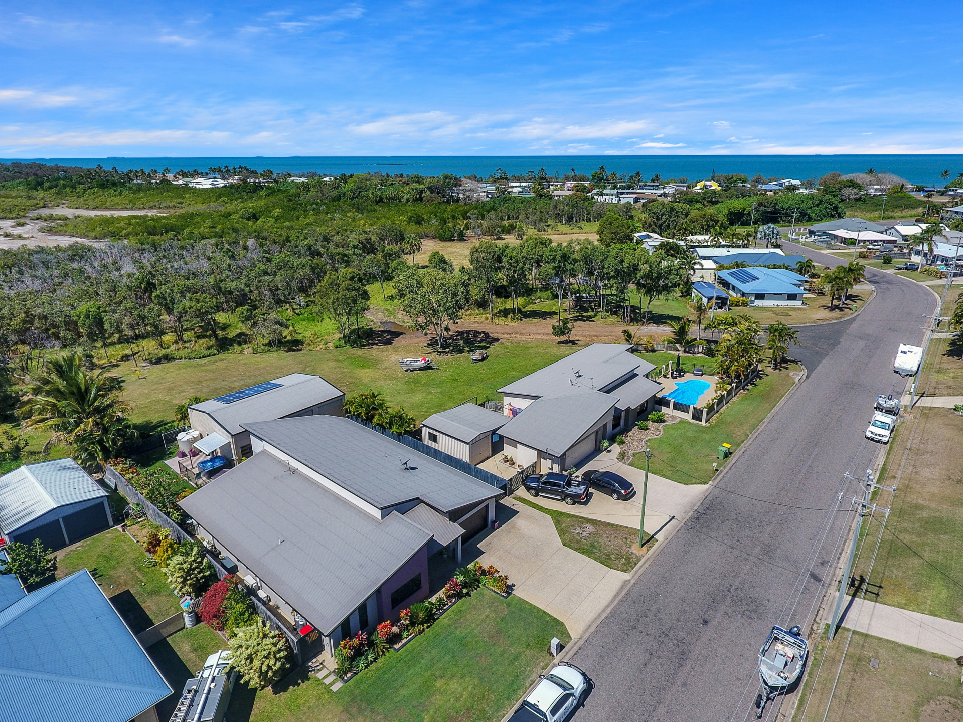18 Brooksfield Drive, SARINA BEACH