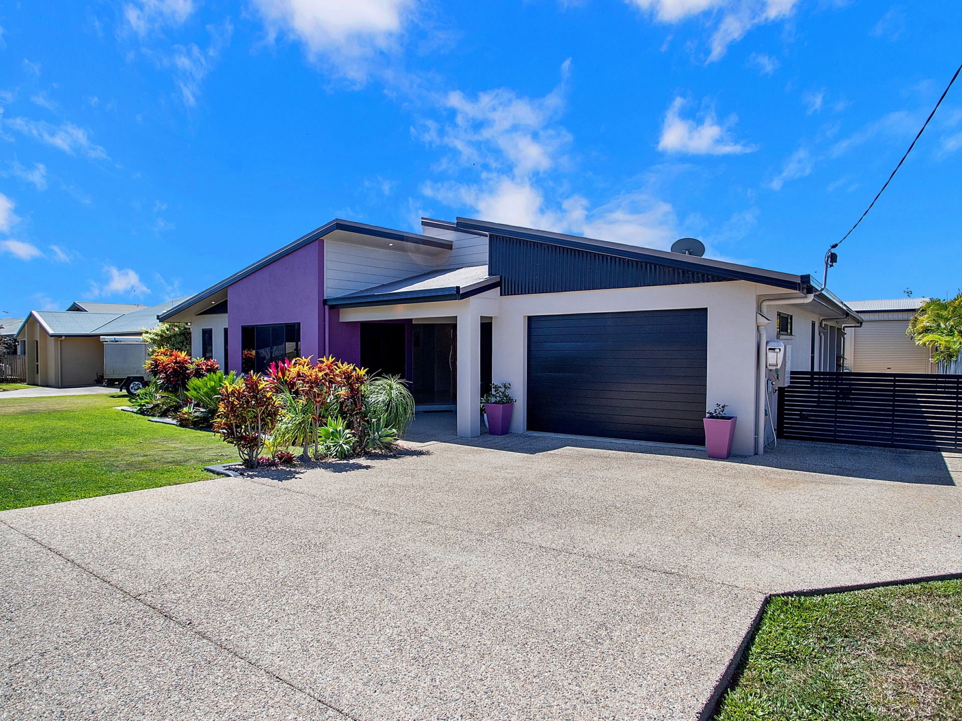 18 Brooksfield Drive, SARINA BEACH