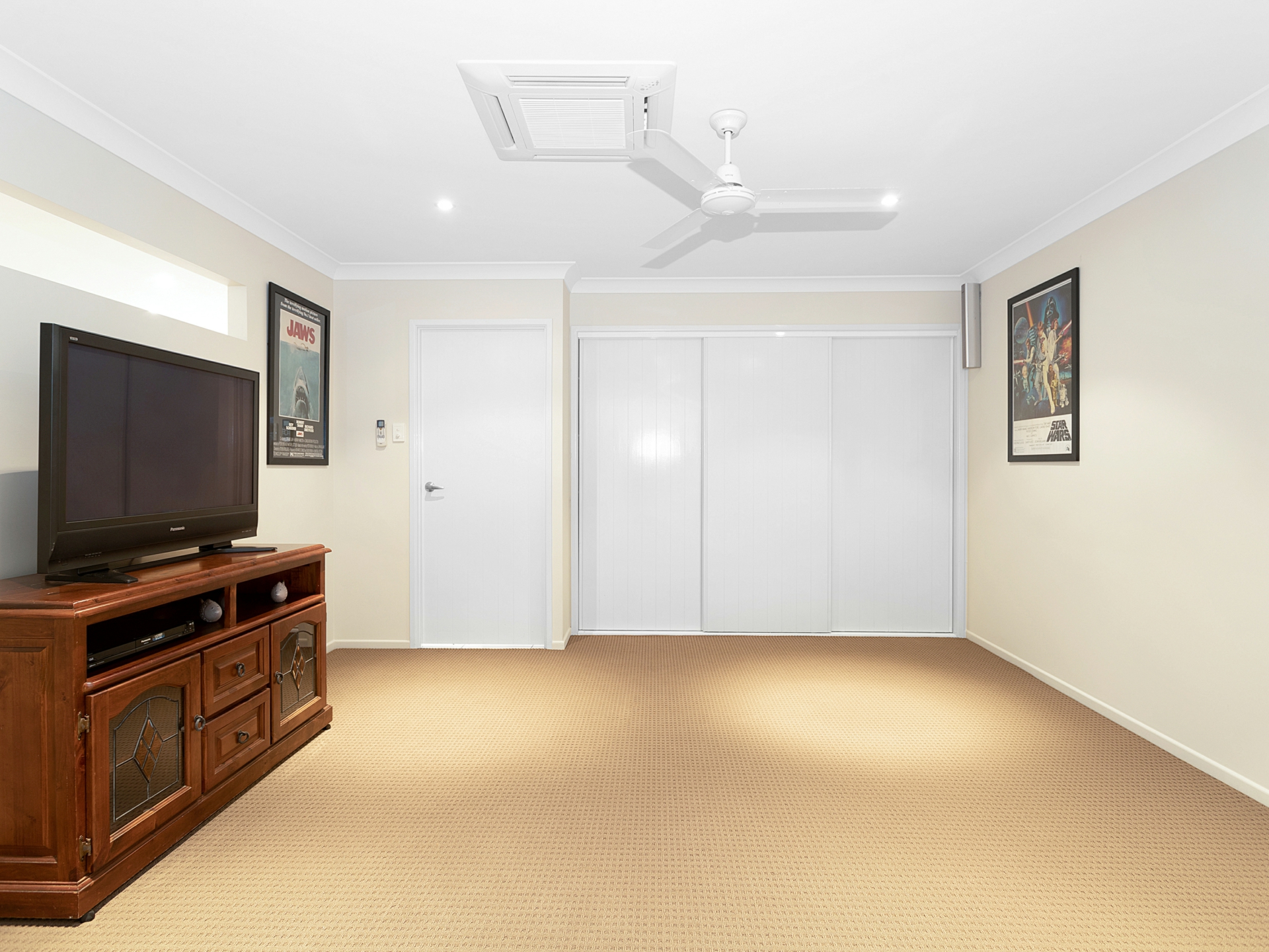 18 Brooksfield Drive, SARINA BEACH