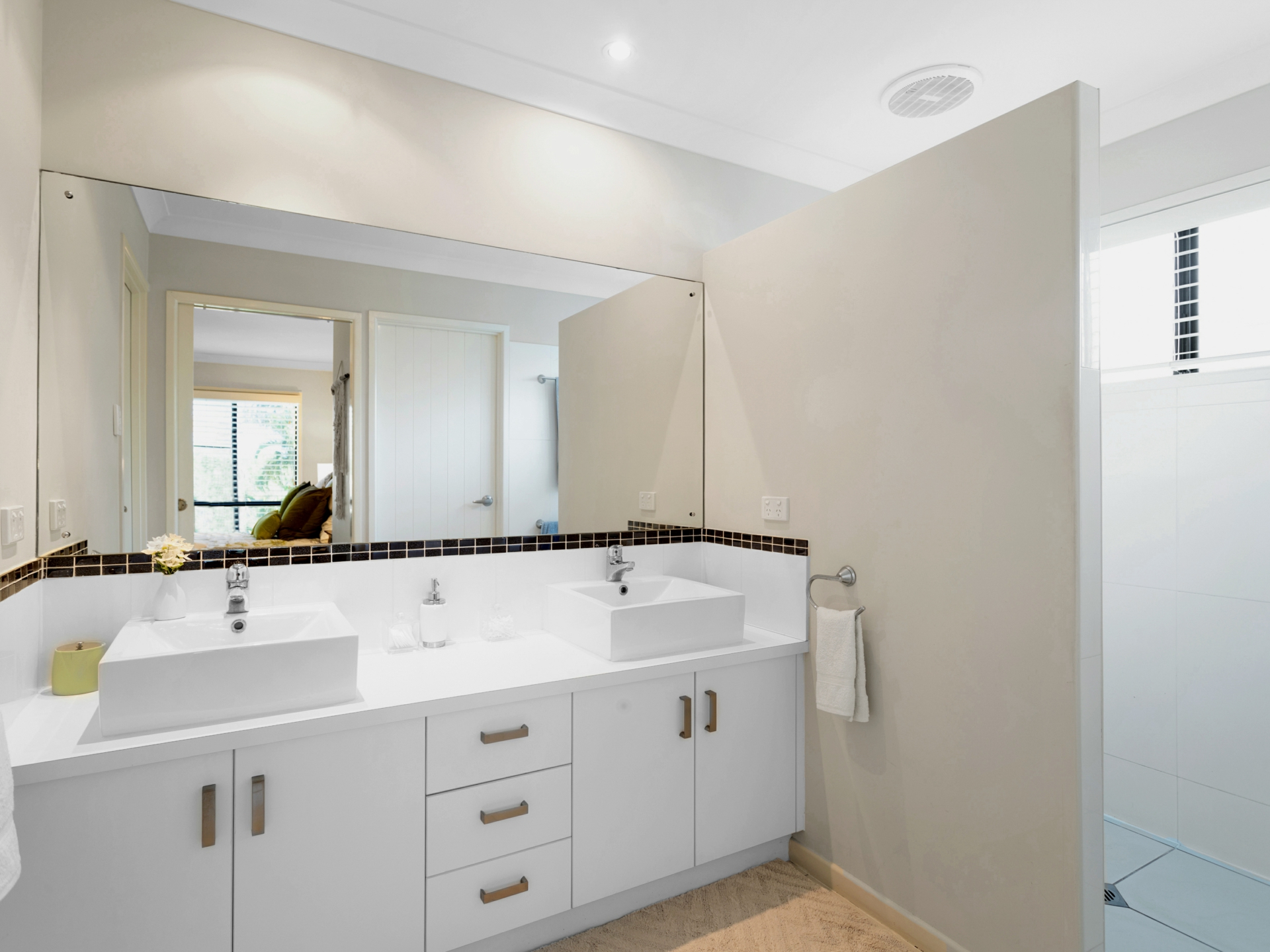 18 Brooksfield Drive, SARINA BEACH
