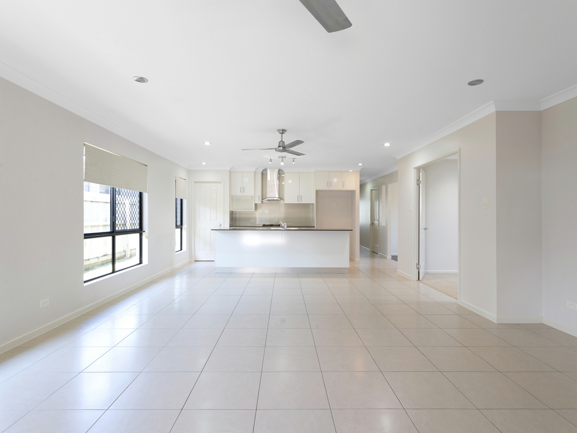 25 Phoenix Crescent, RURAL VIEW