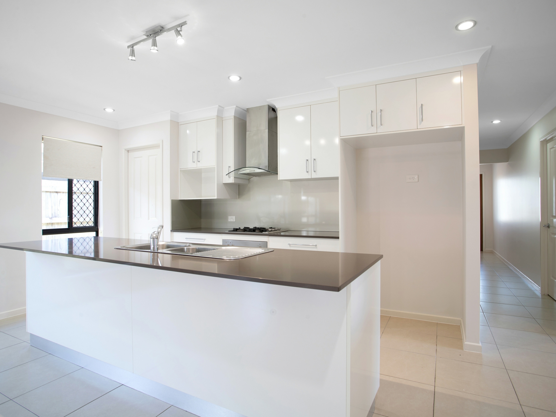 25 Phoenix Crescent, RURAL VIEW