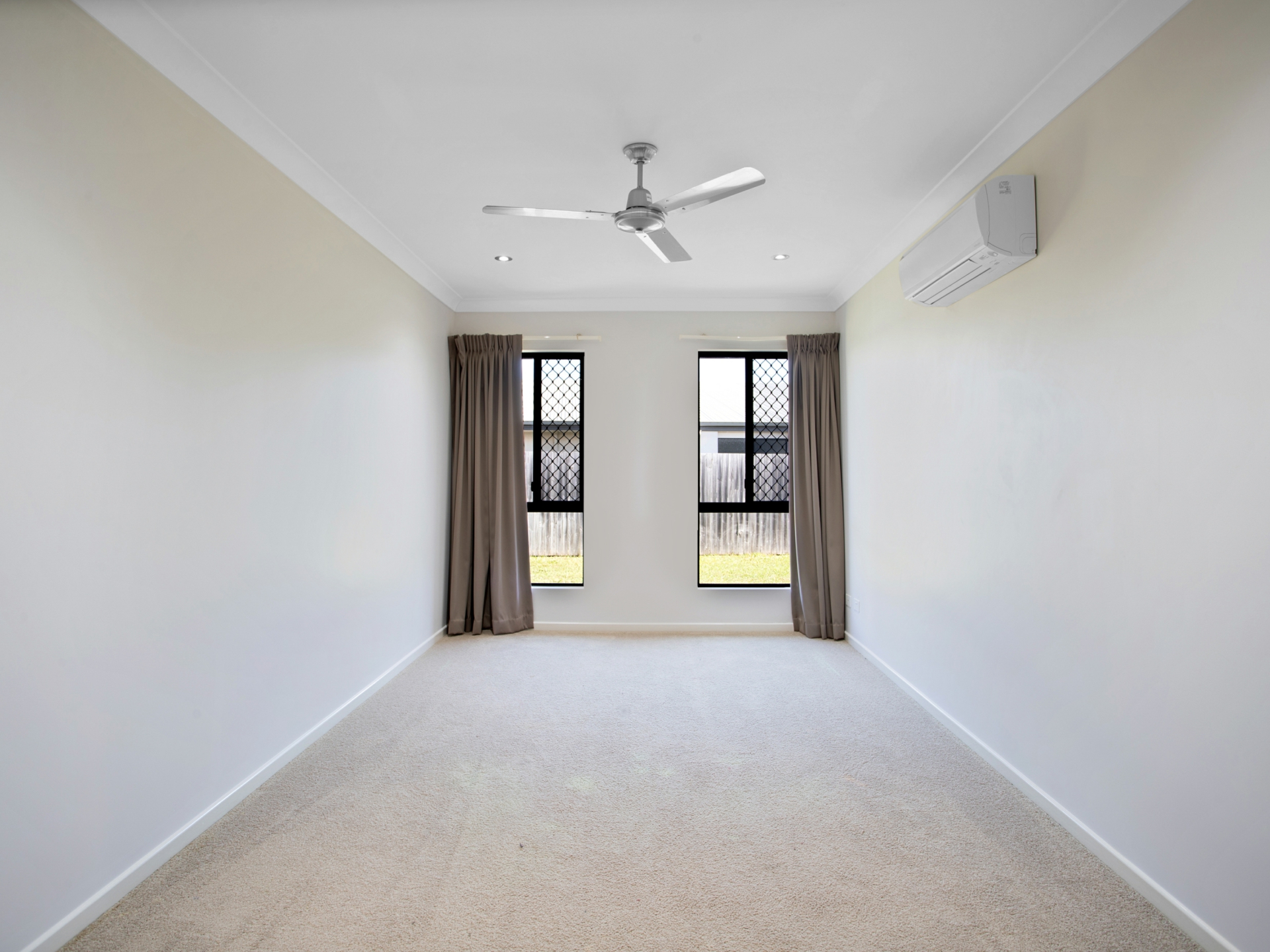 25 Phoenix Crescent, RURAL VIEW