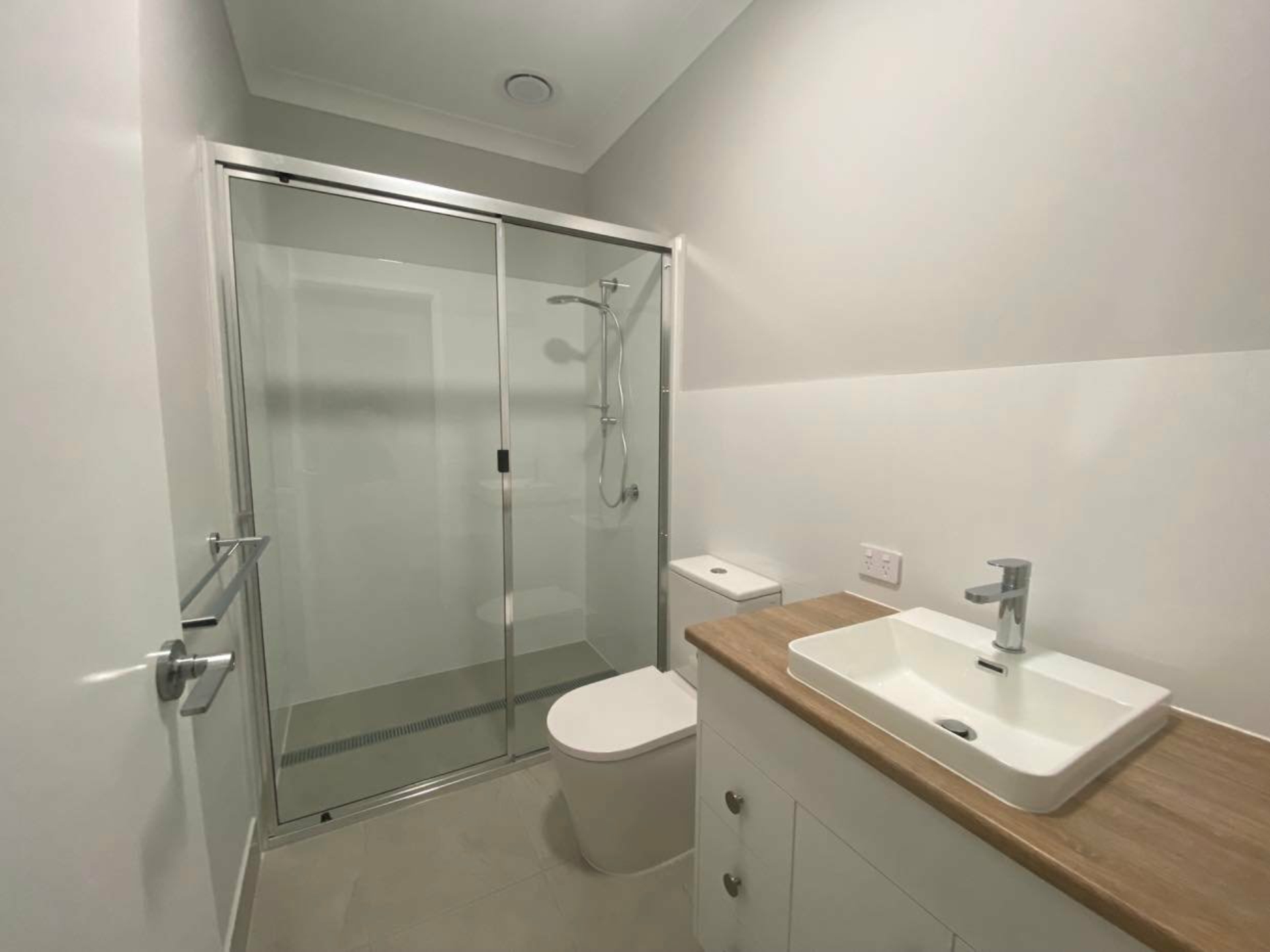 2/10 Kate Street, MACKAY