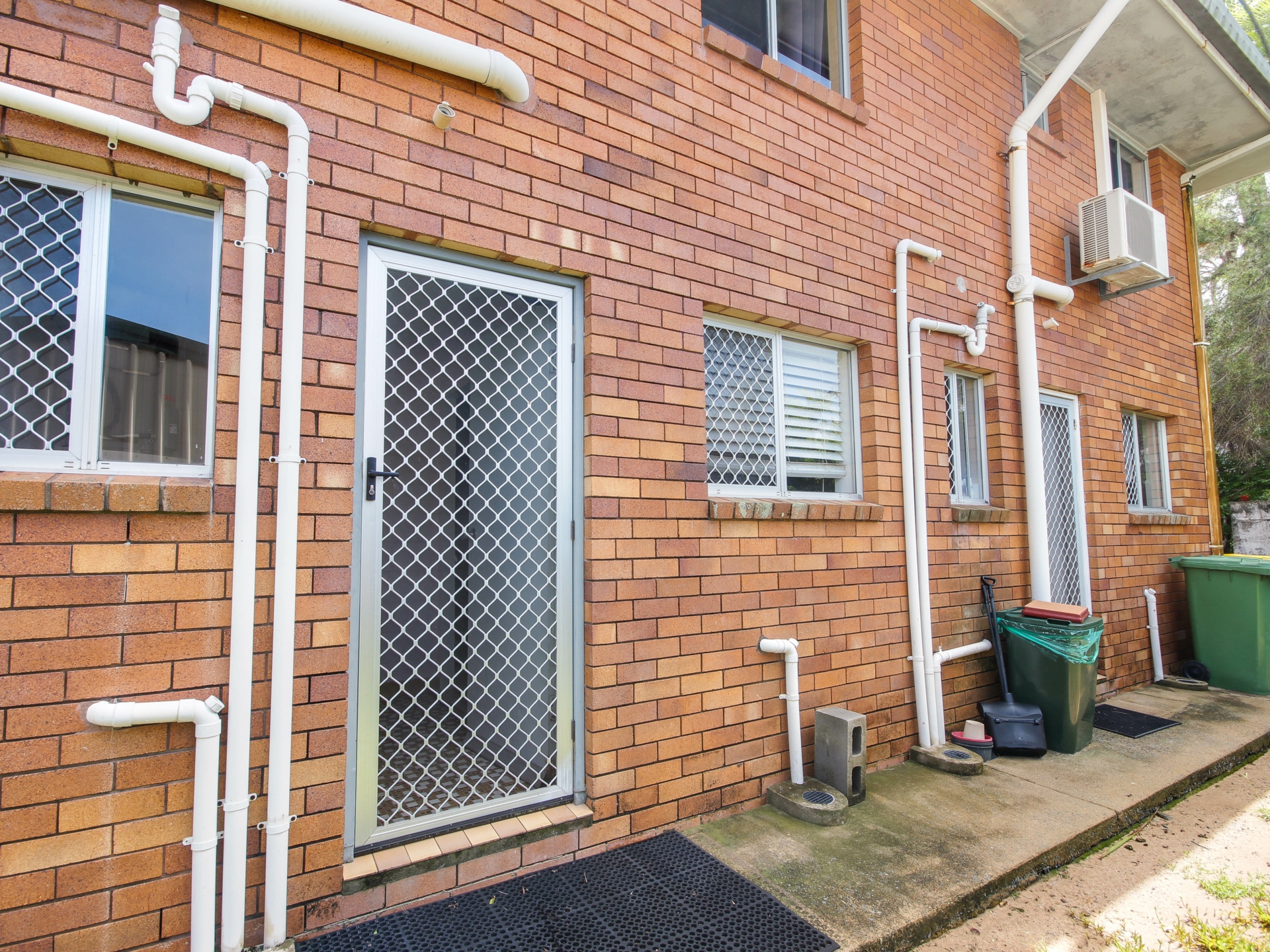 2/8 Hague Street East Mackay QLD