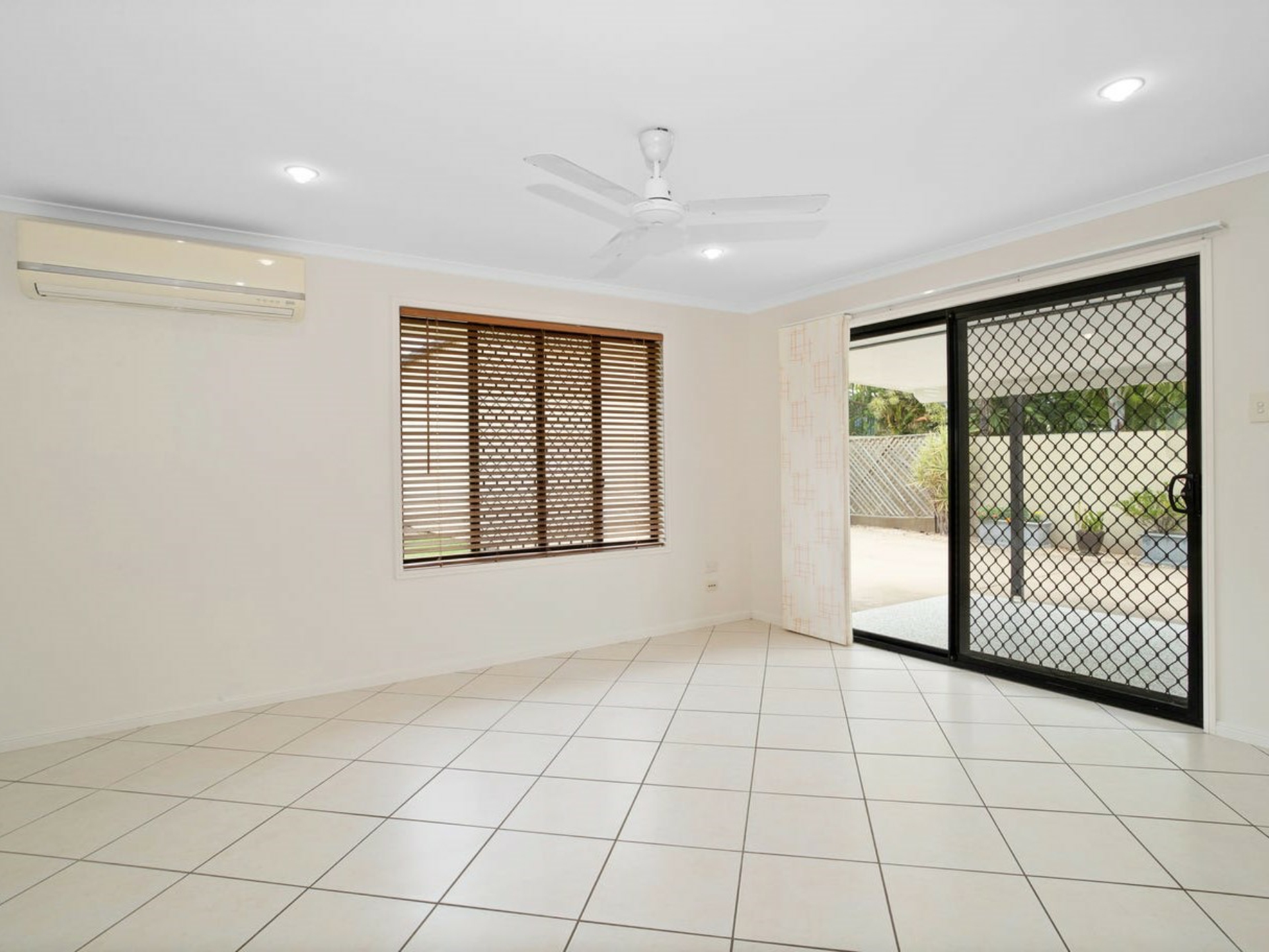 69 Emperor Drive, ANDERGROVE