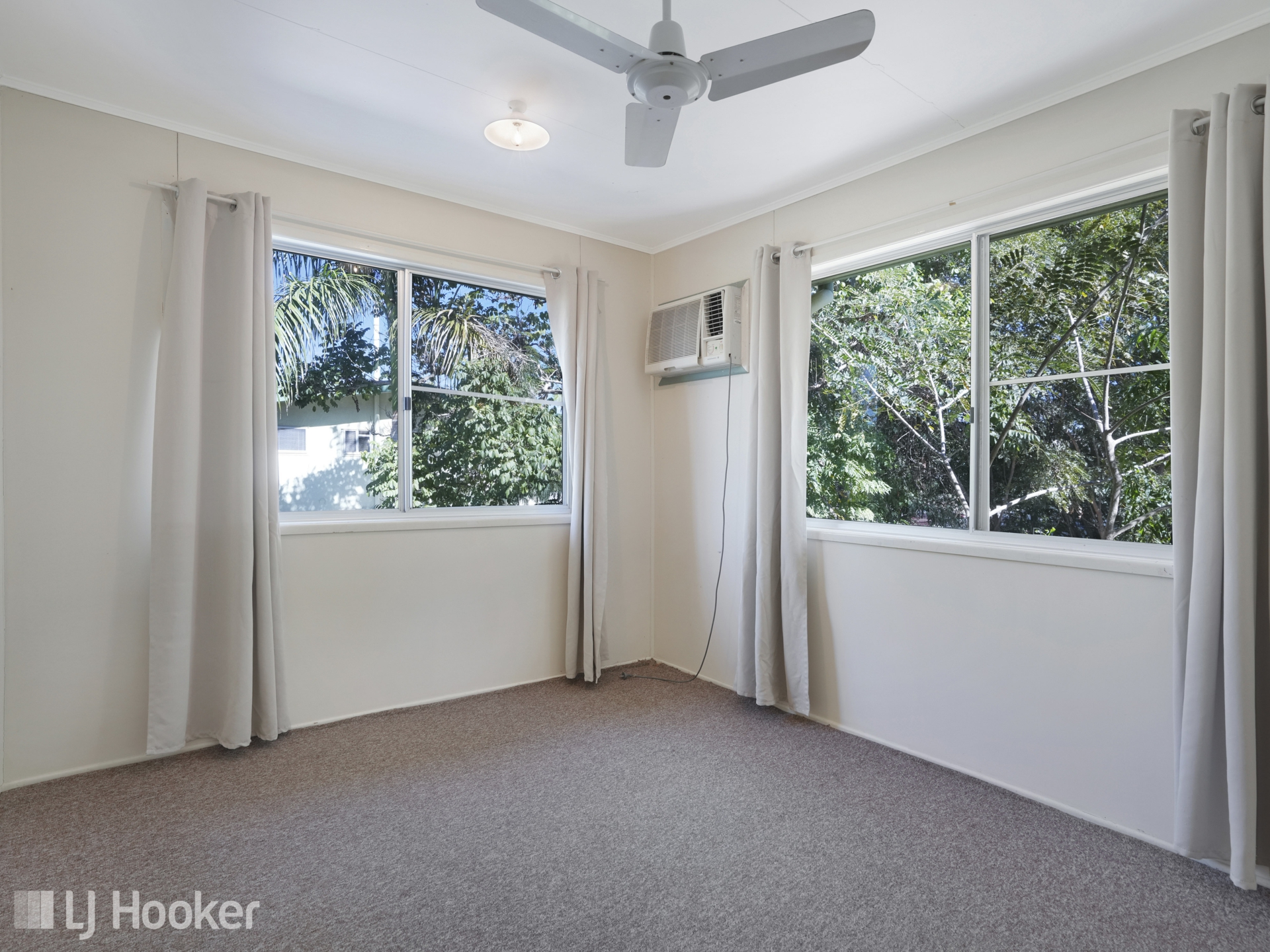 52 Winterer Crescent Dysart QLD House for Sale LJ Hooker