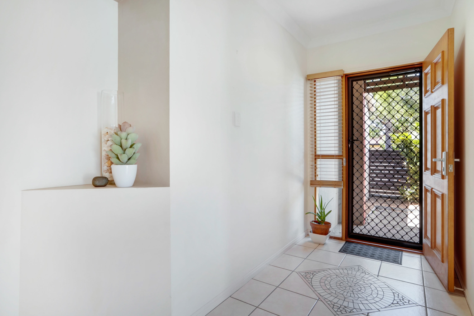 17 Kippen Street East Mackay QLD House for Rent LJ Hooker