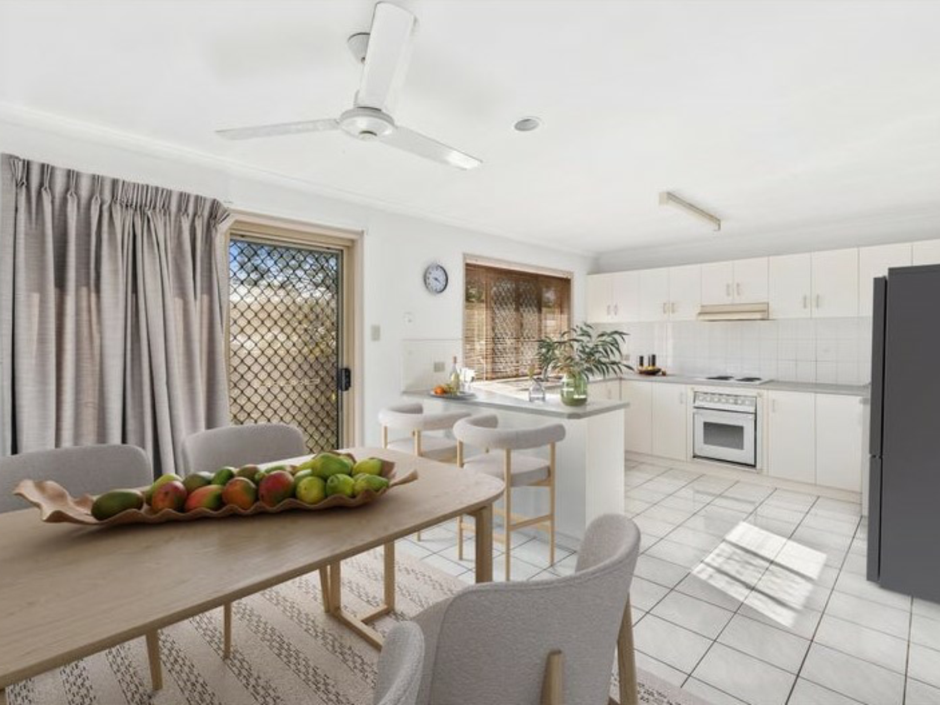 8 Dumfries Court, BEACONSFIELD