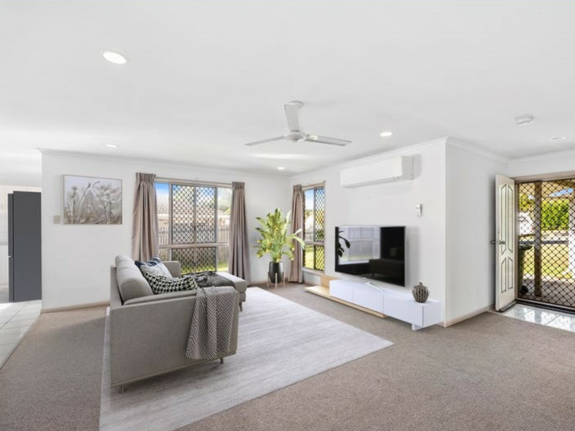 8 Dumfries Court, BEACONSFIELD