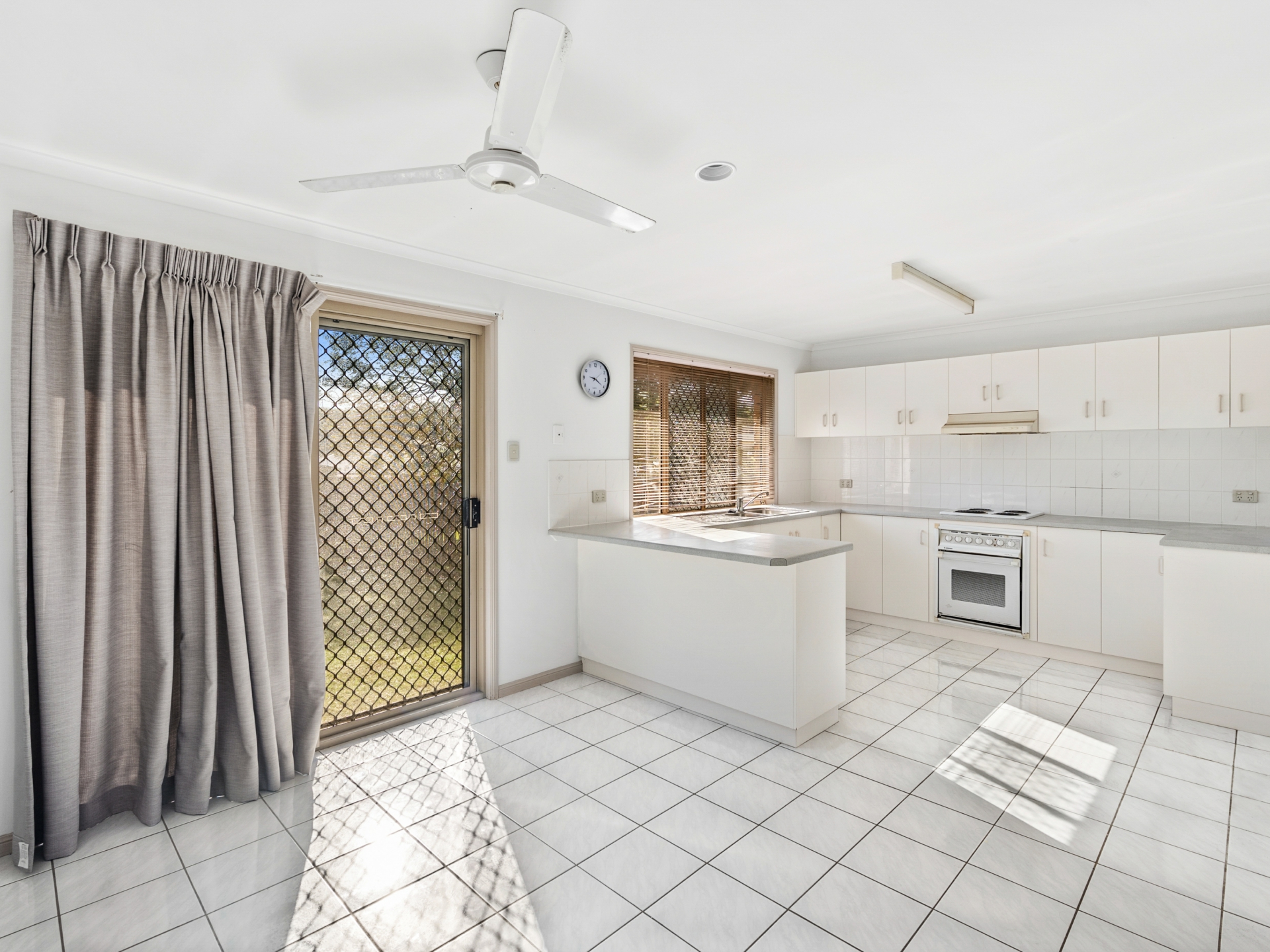 8 Dumfries Court, BEACONSFIELD