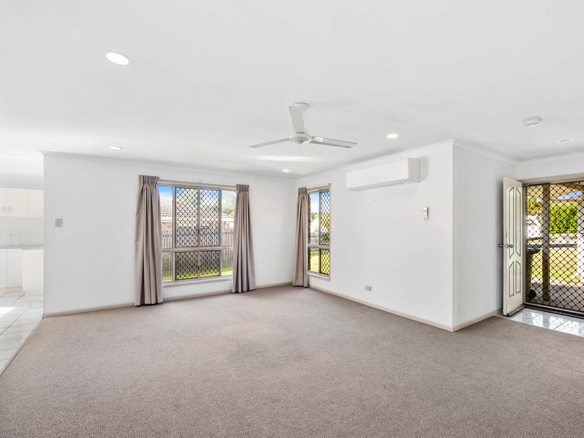 8 Dumfries Court, BEACONSFIELD