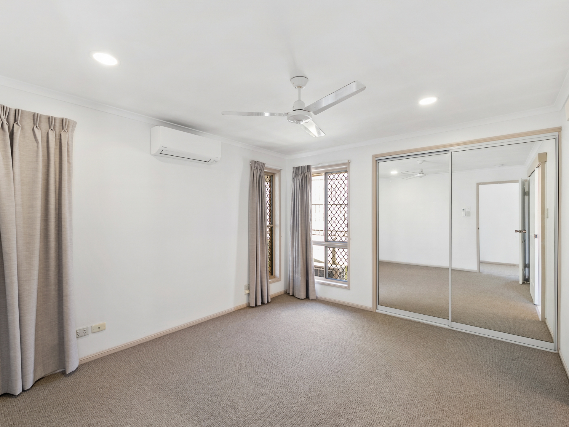 8 Dumfries Court, BEACONSFIELD