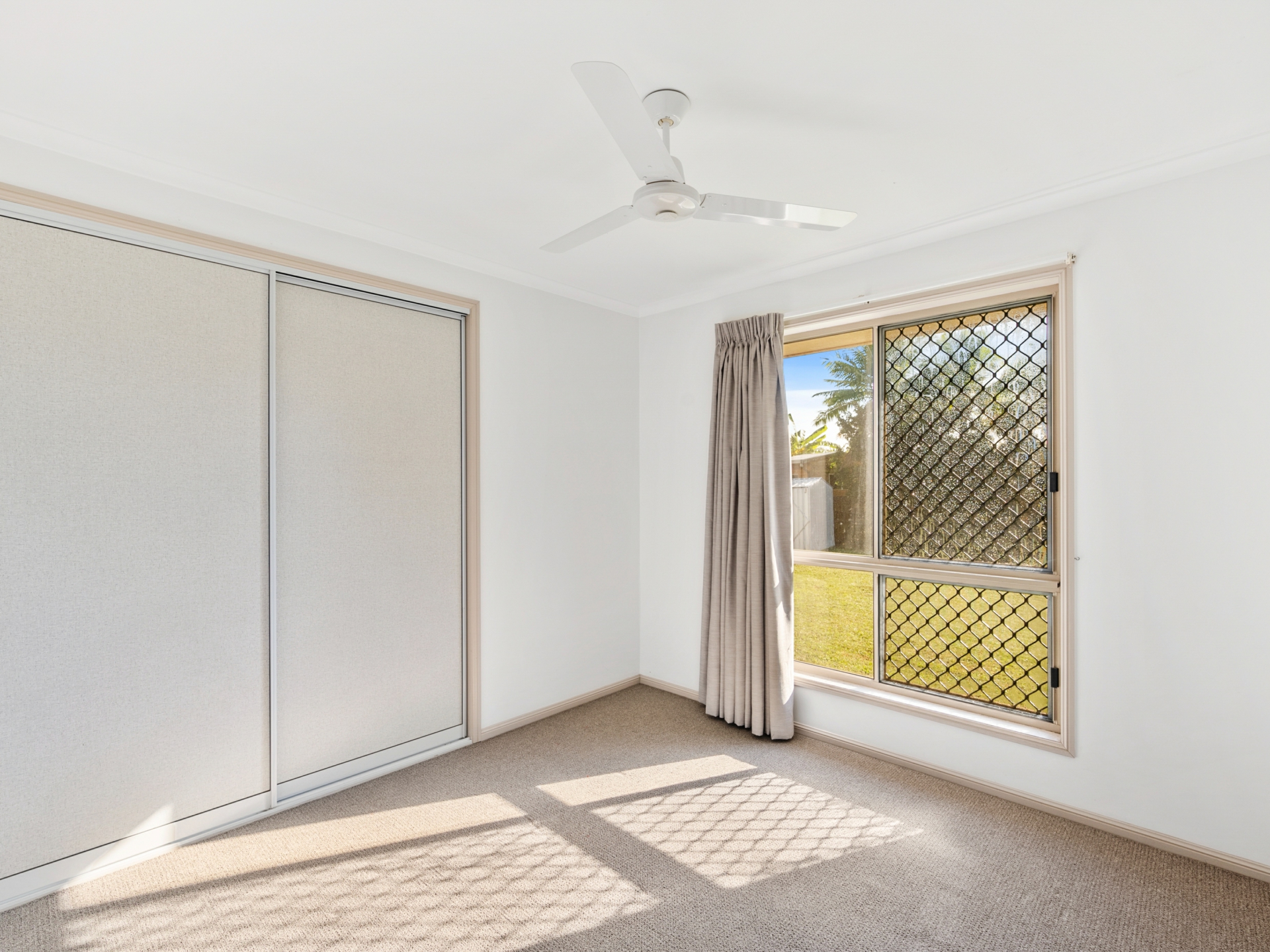 8 Dumfries Court, BEACONSFIELD