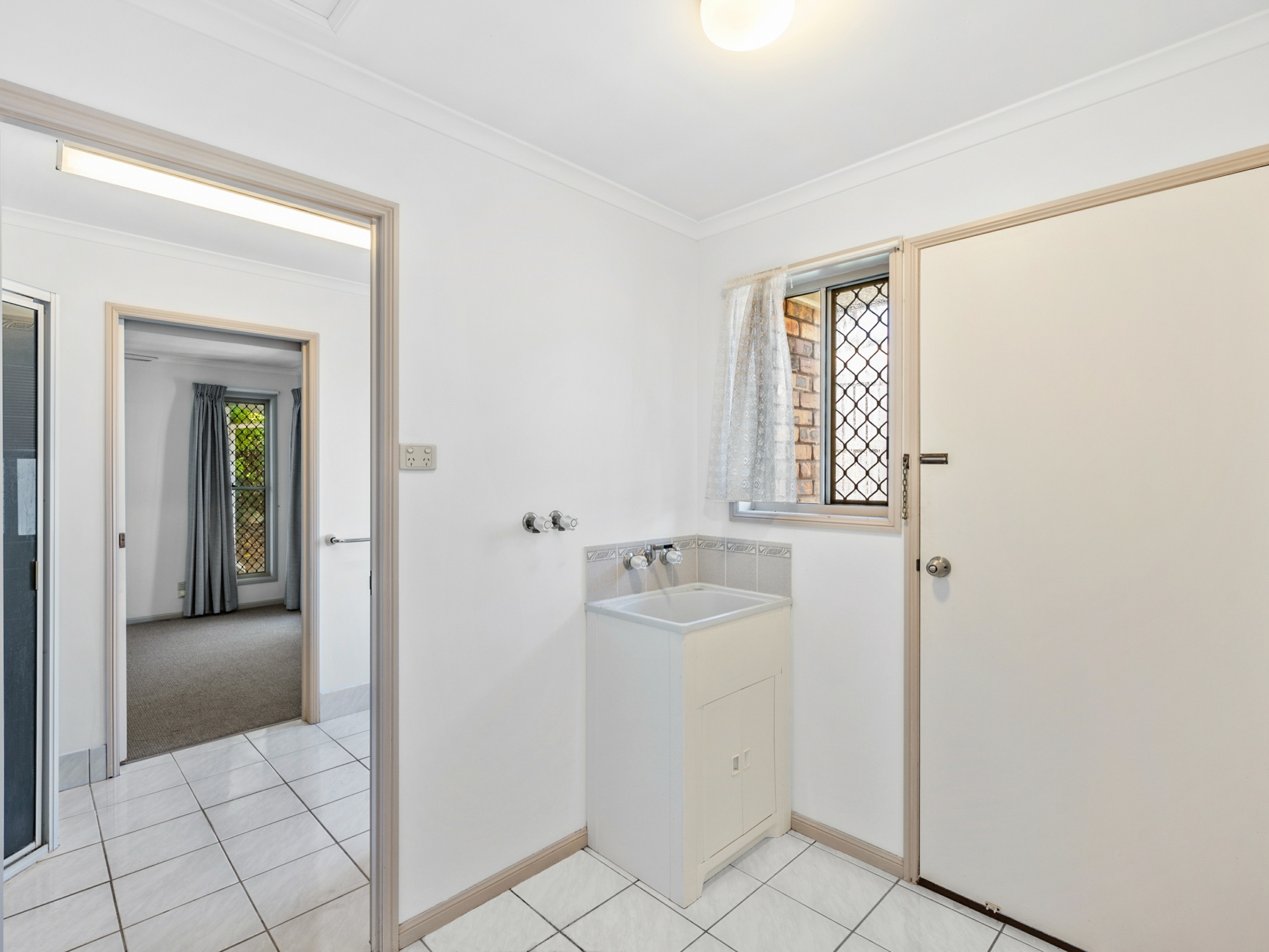 8 Dumfries Court, BEACONSFIELD