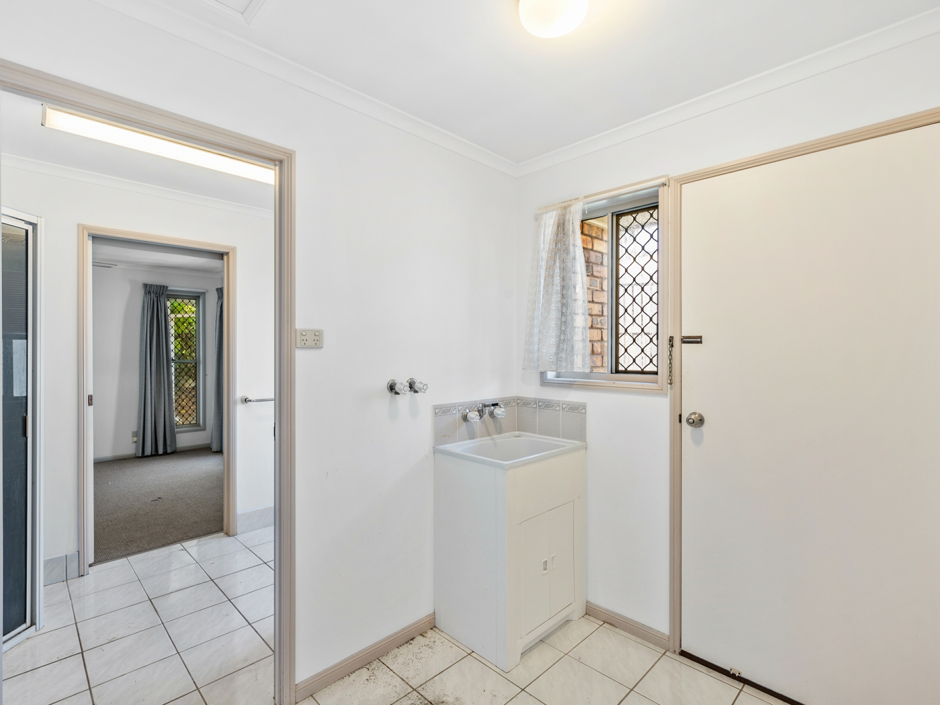 8 Dumfries Court, BEACONSFIELD