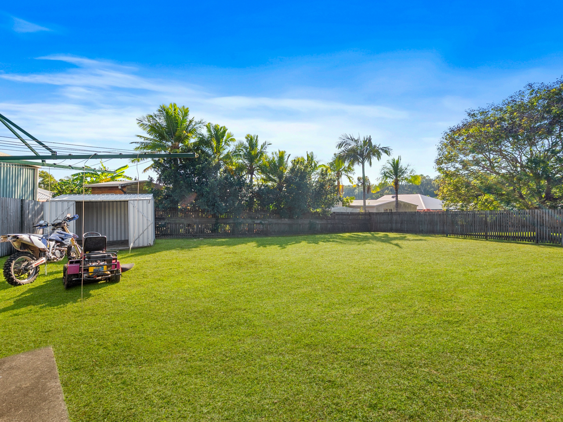 8 Dumfries Court, BEACONSFIELD
