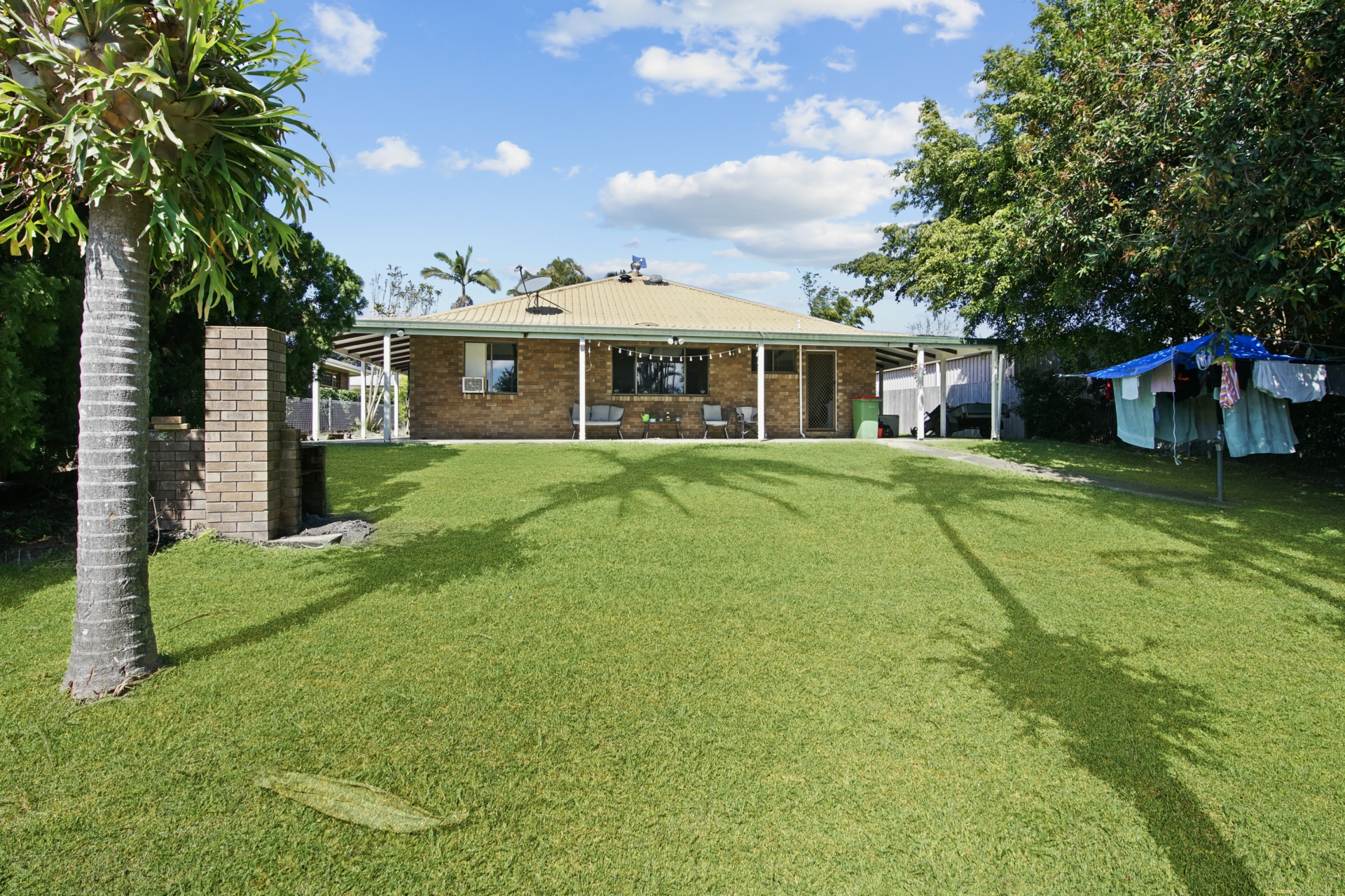 6 Hughes St, Glenella