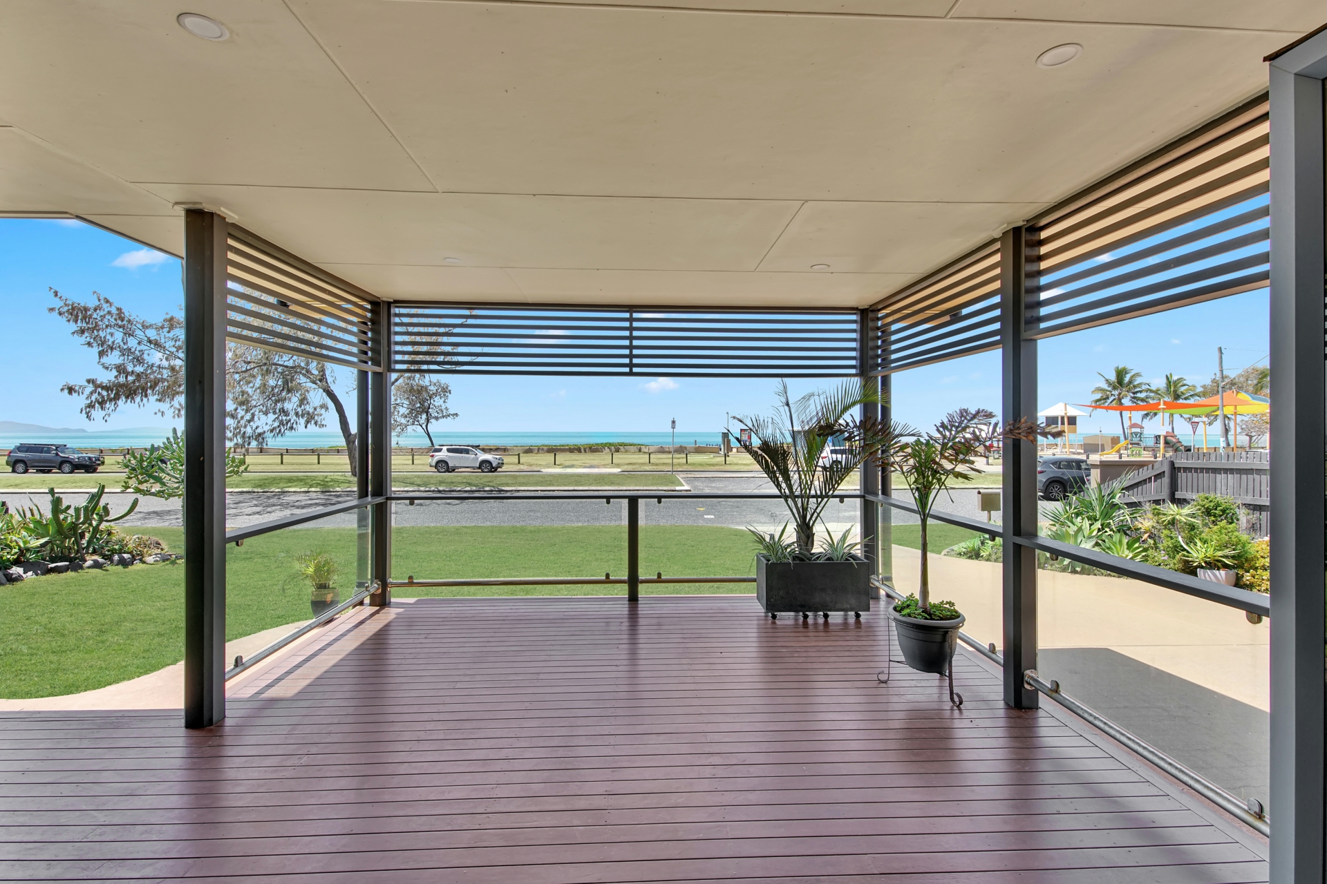 46 Pacific Esplanade, SLADE POINT