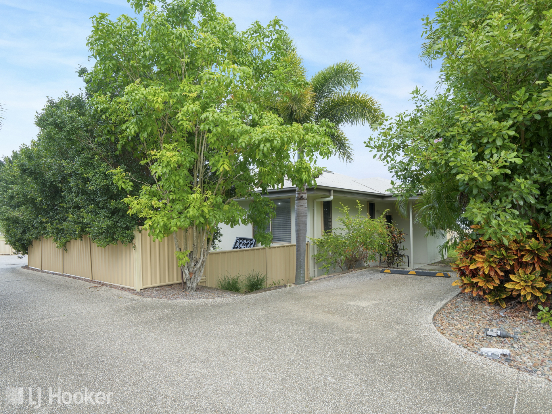 4/4 Mulcahy Crescent, Eimeo