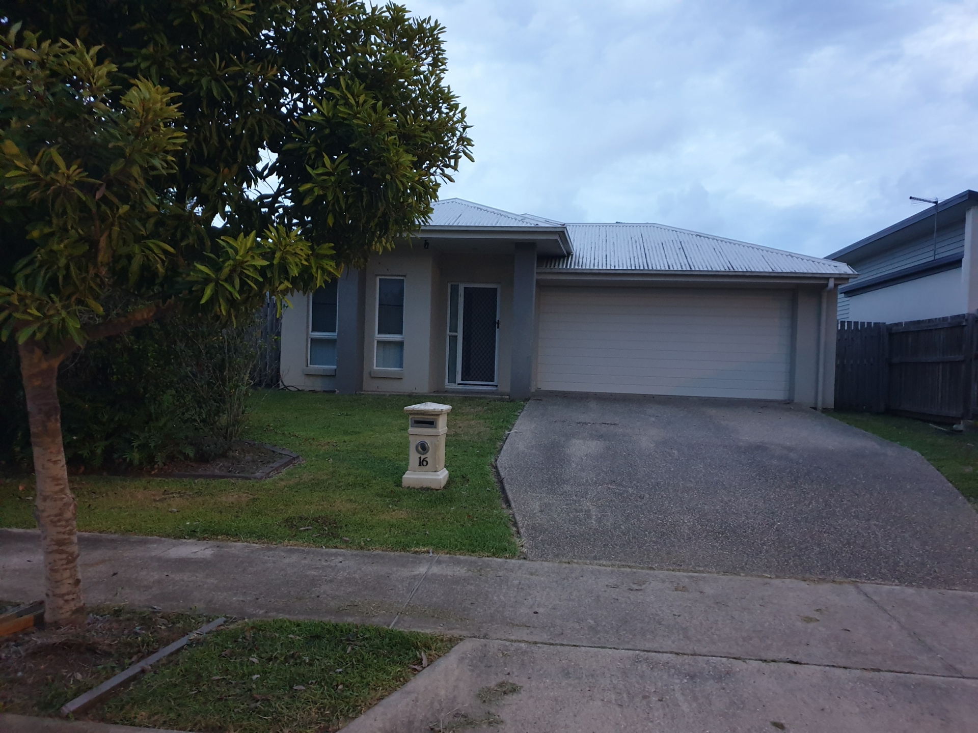 16 Anastasia Street, WEST MACKAY