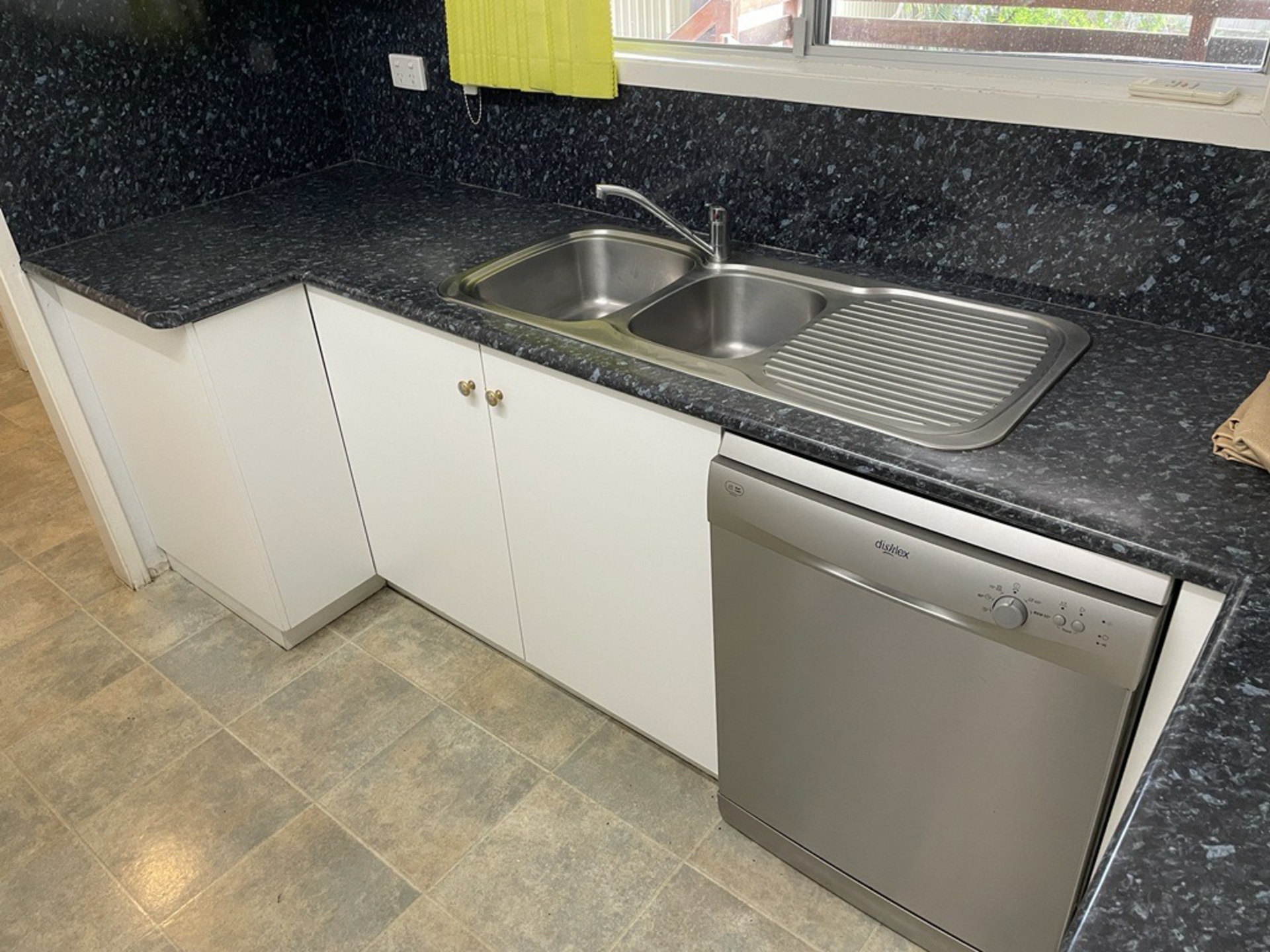 5 Mclennan Court — photo 3 of 5