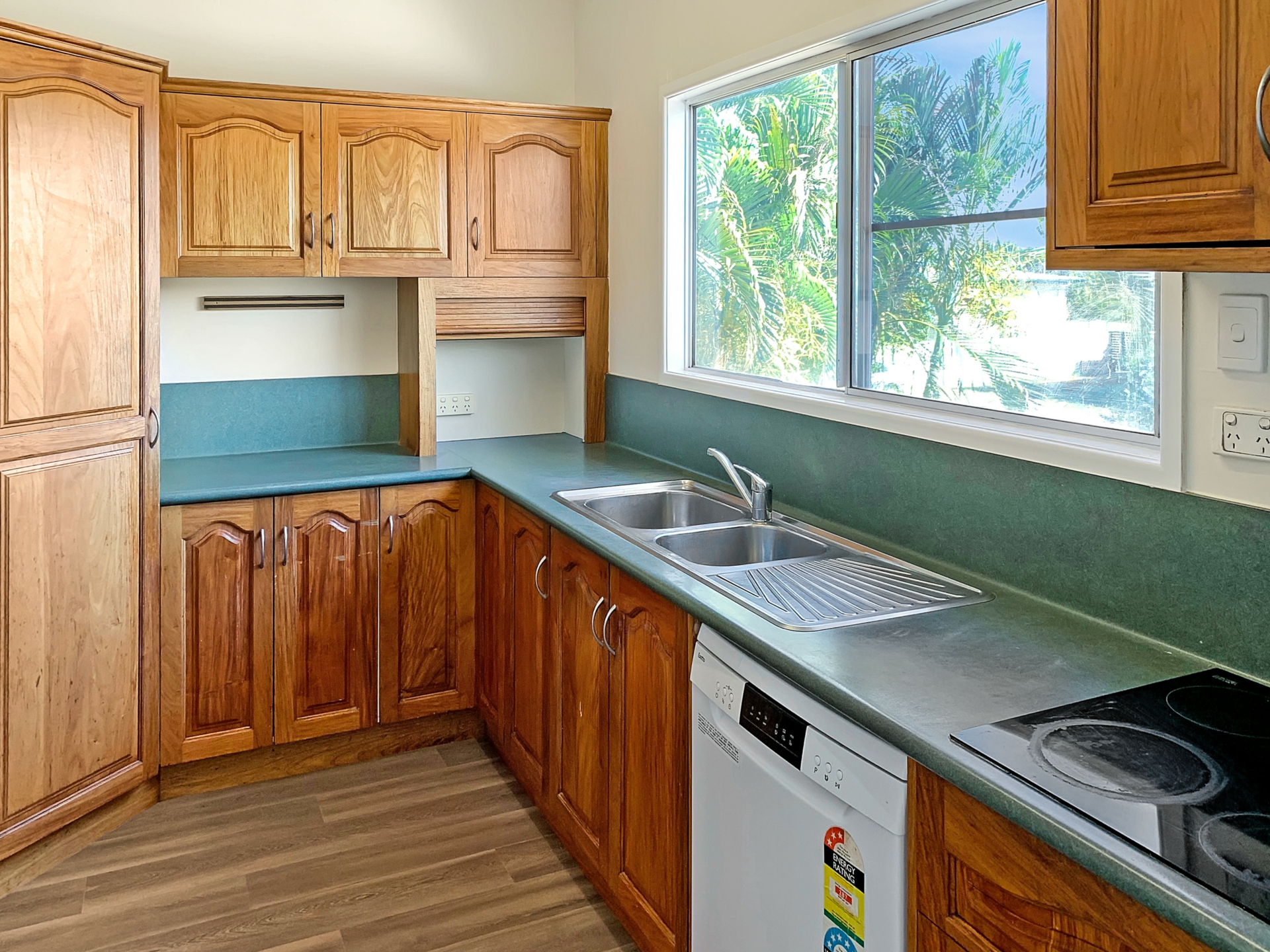 35 Cuthbert Street — photo 4 of 10