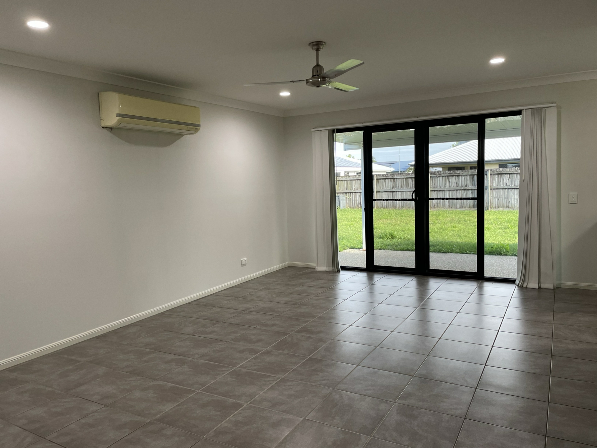 25 Galleon Circuit, BUCASIA