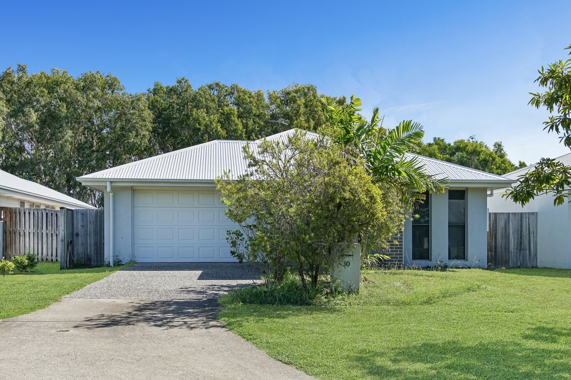 30 Warilla View Blacks Beach QLD