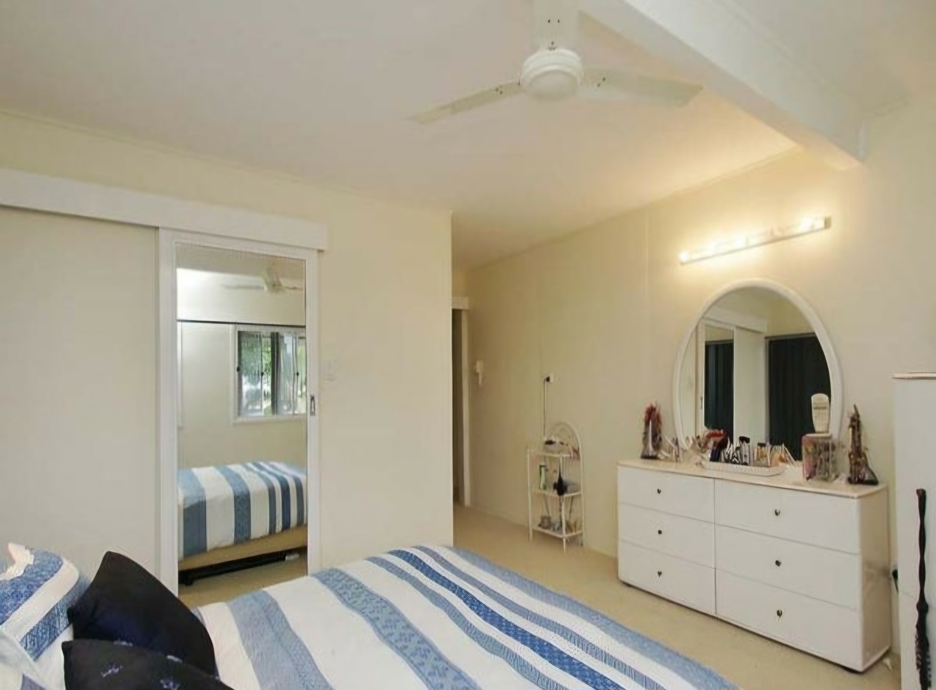 24a Binnington Esplanade, EAST MACKAY