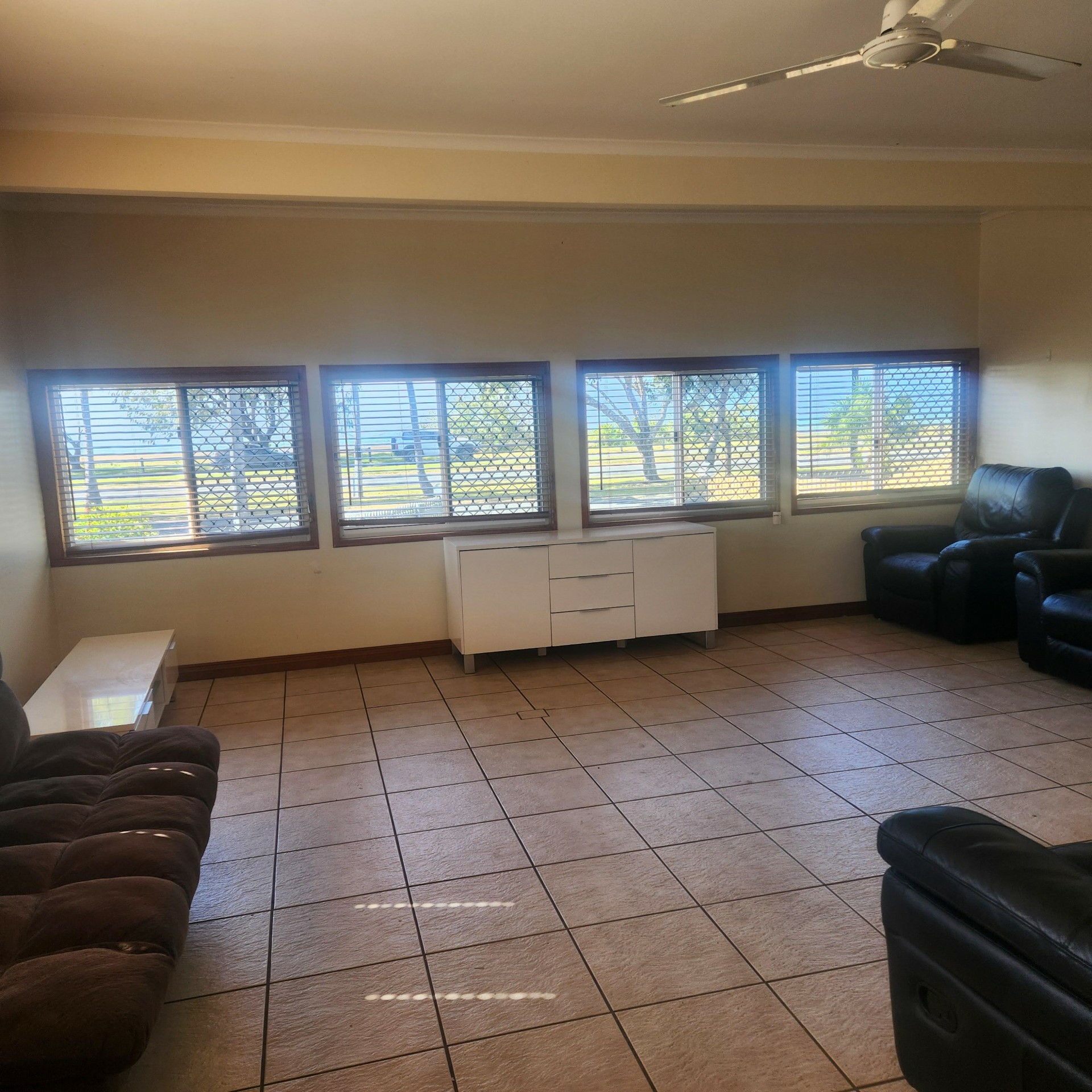 24a Binnington Esplanade, EAST MACKAY